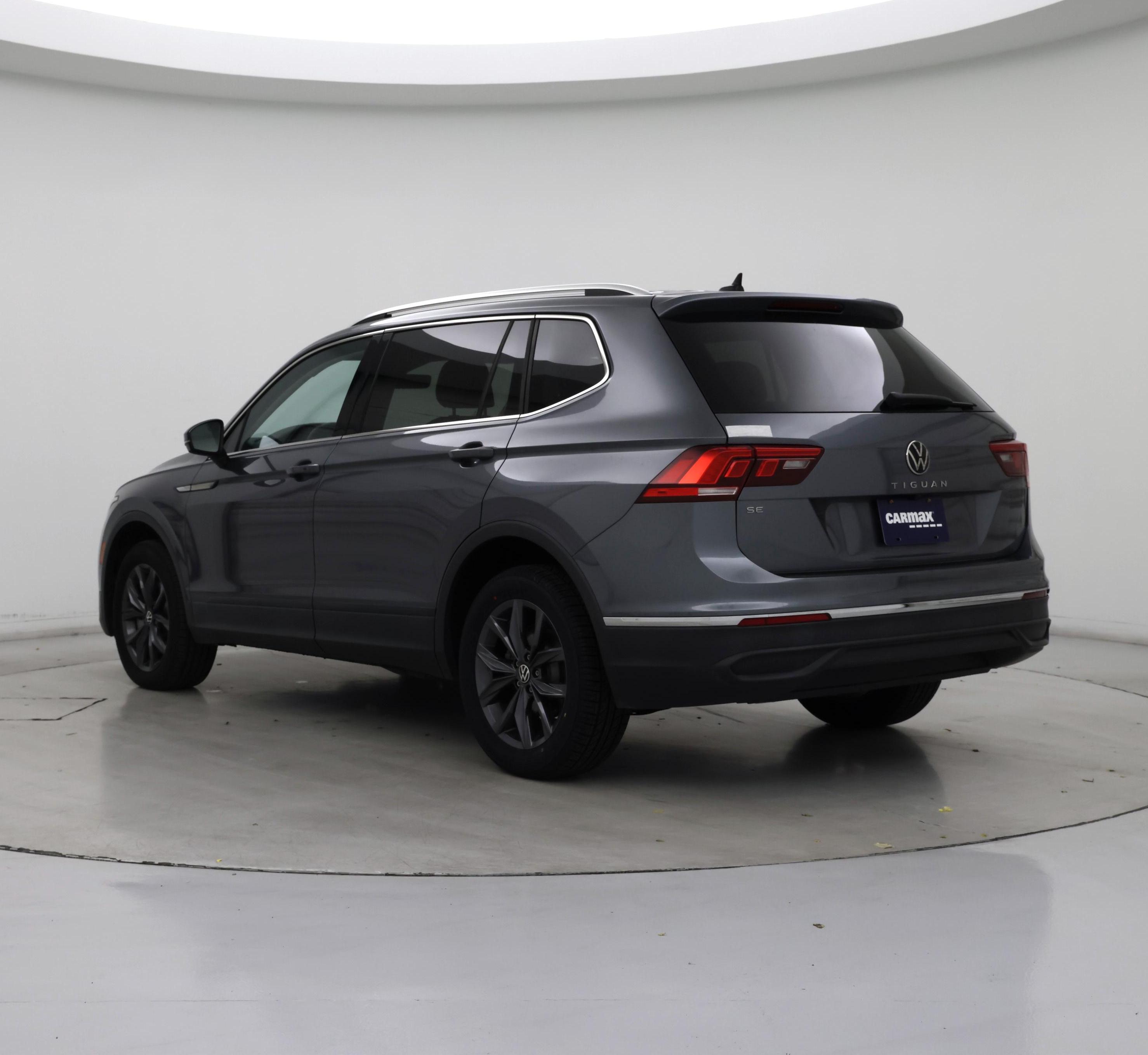 Thumbnail: 2022 Volkswagen Tiguan - 2