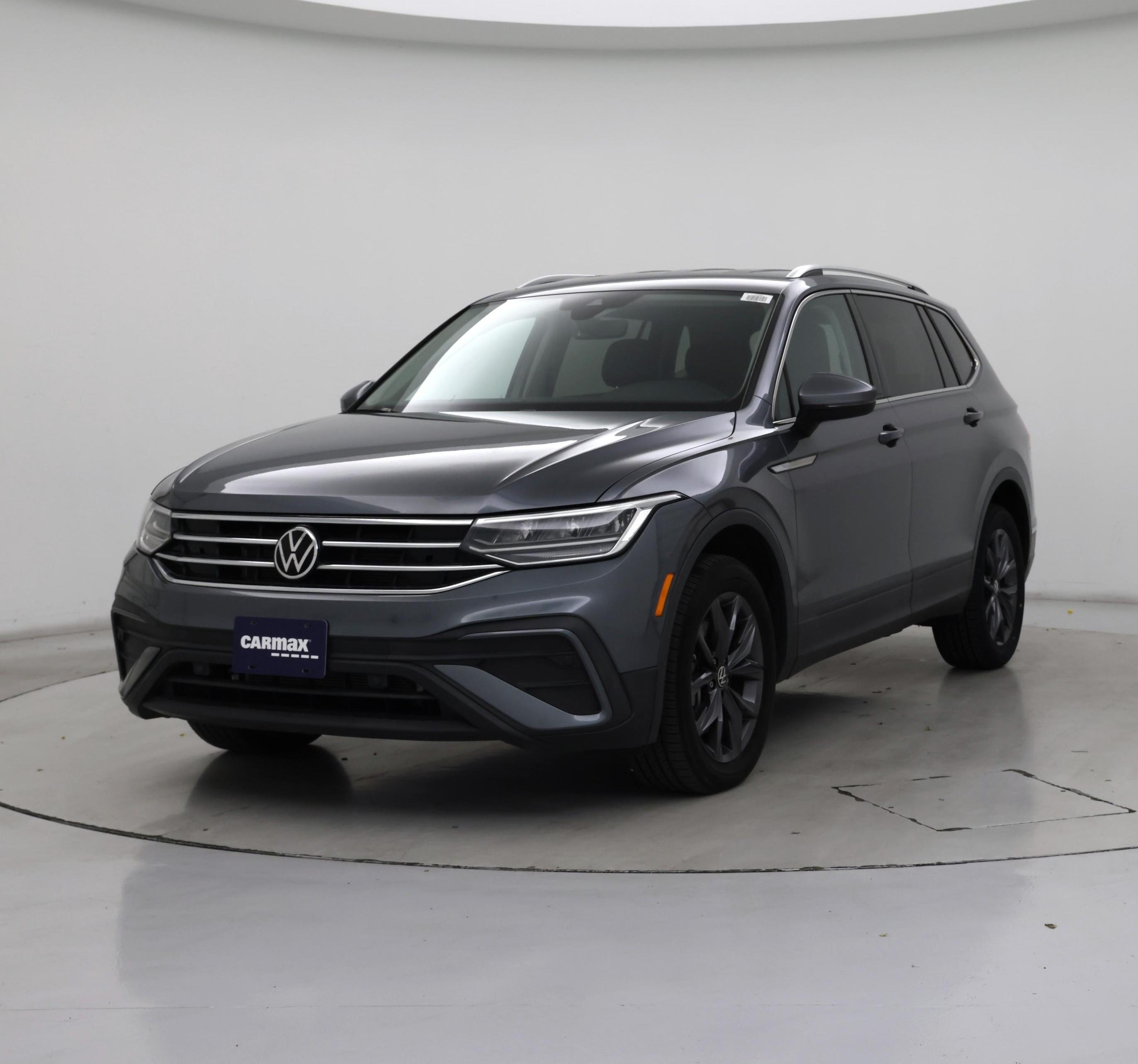 Thumbnail: 2022 Volkswagen Tiguan - 4