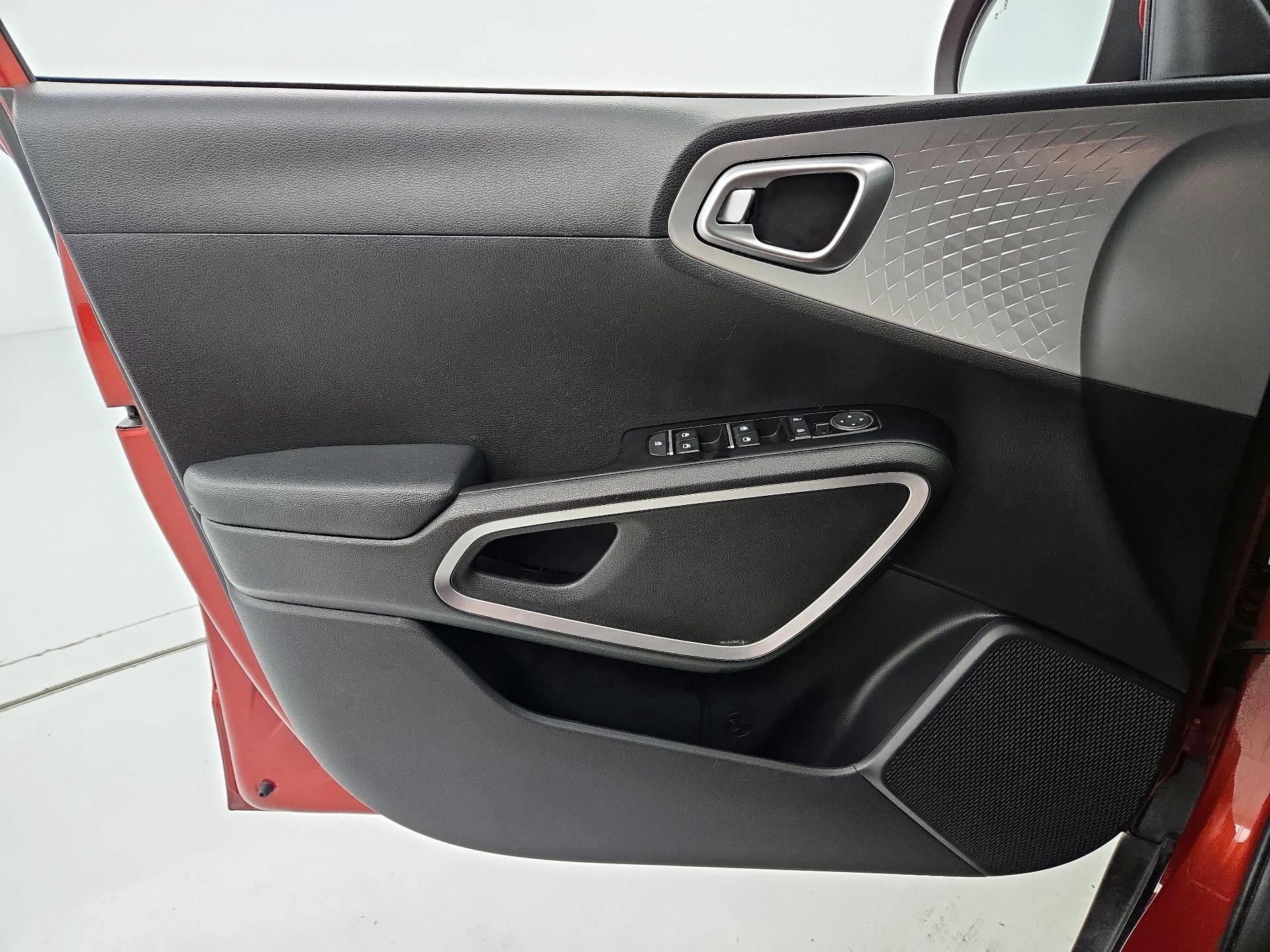 Thumbnail: 2023 Kia Soul - 12