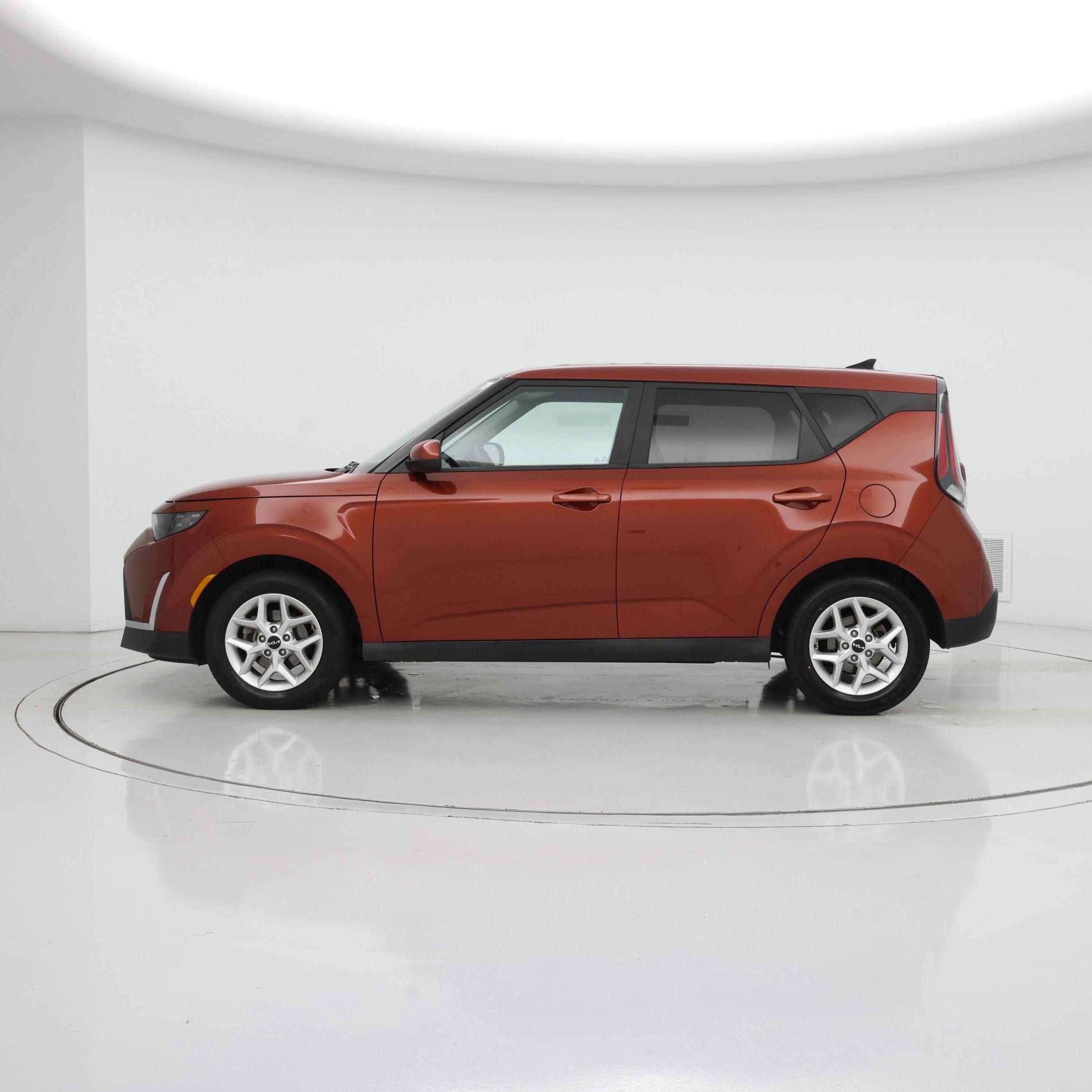 Thumbnail: 2023 Kia Soul - 3