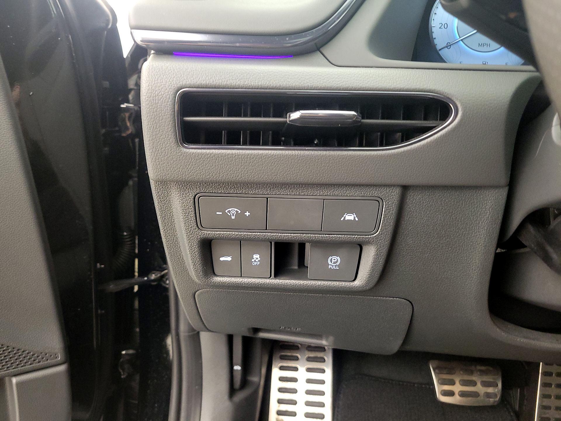 Thumbnail: 2022 Hyundai Sonata - 13