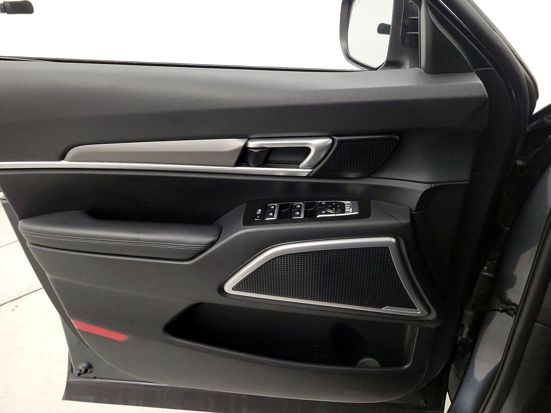 Thumbnail: 2022 Kia Telluride - 12