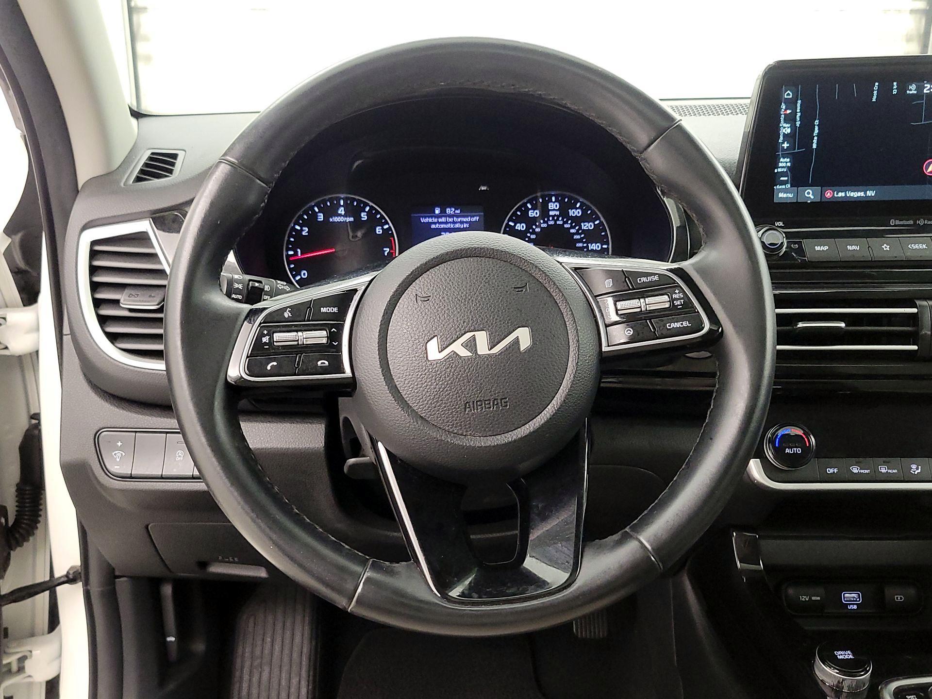 Thumbnail: 2023 Kia Seltos - 10