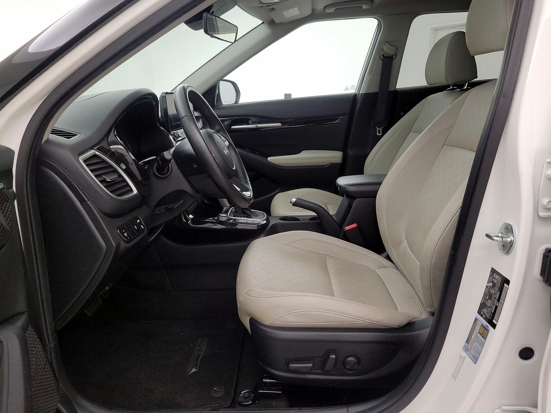 Thumbnail: 2023 Kia Seltos - 11