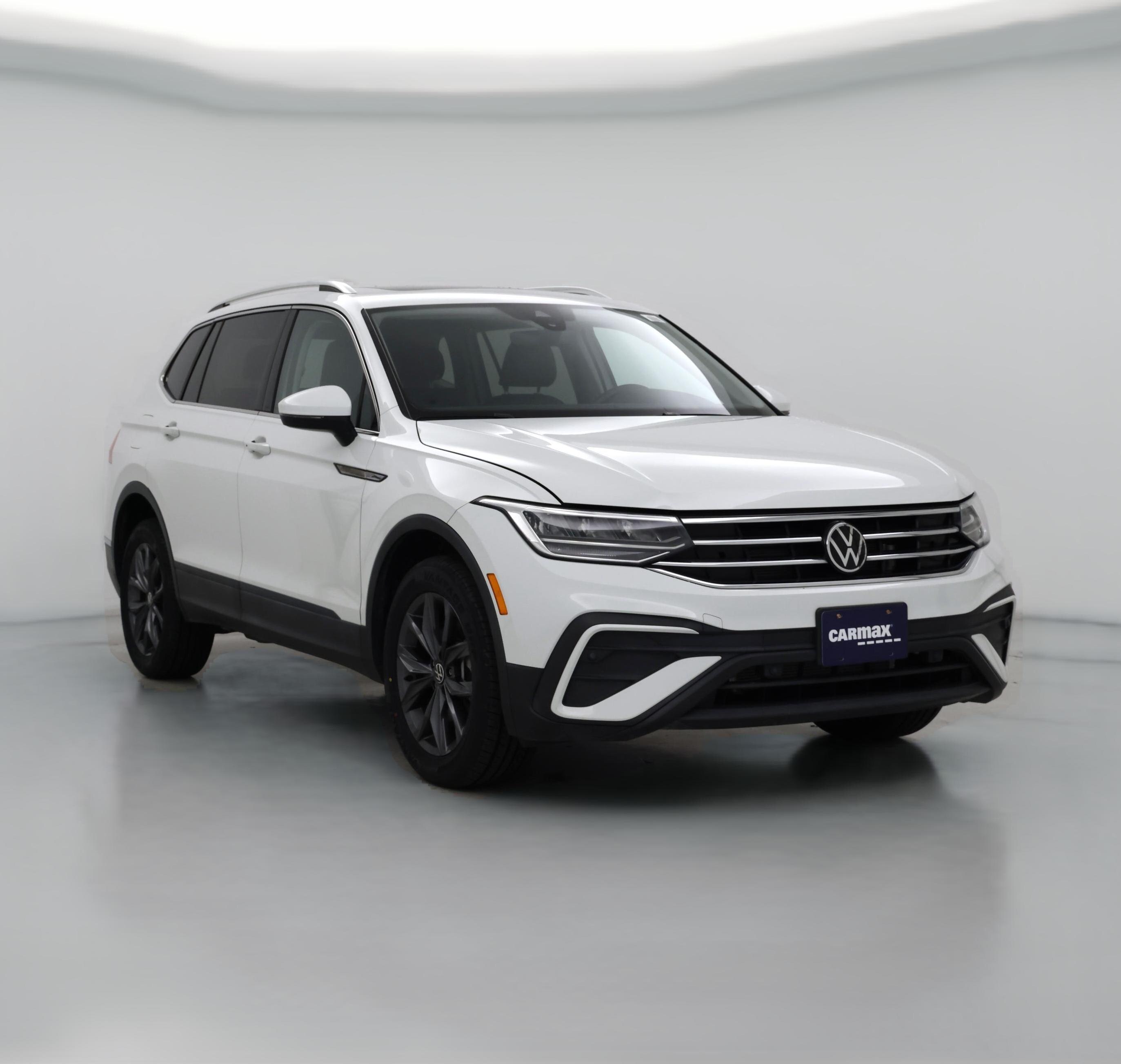 Thumbnail: 2022 Volkswagen Tiguan - 1