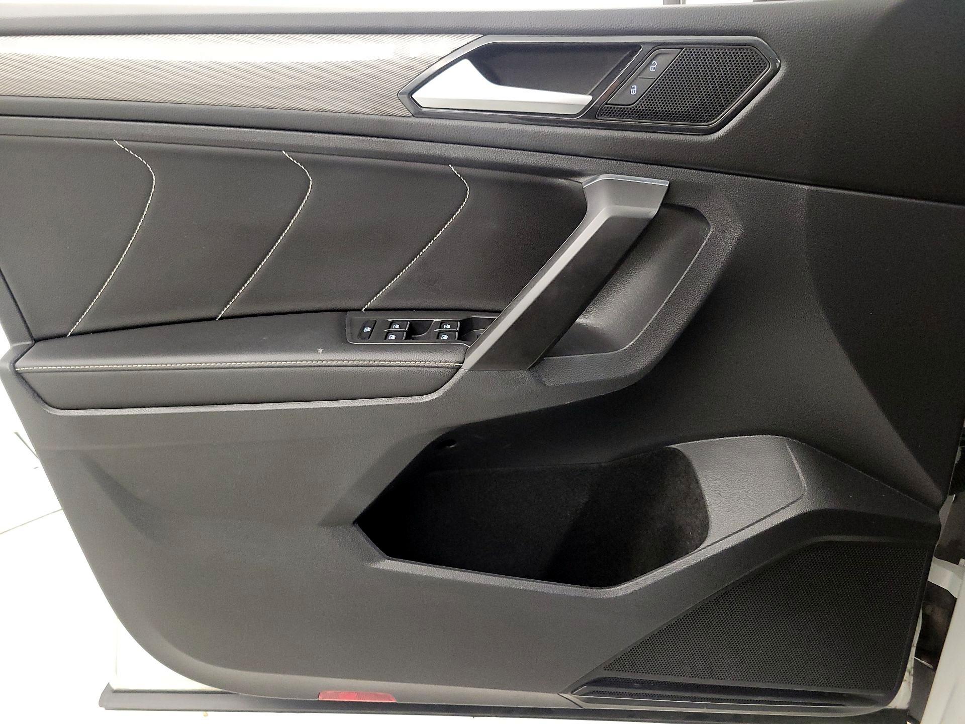 Thumbnail: 2022 Volkswagen Tiguan - 12