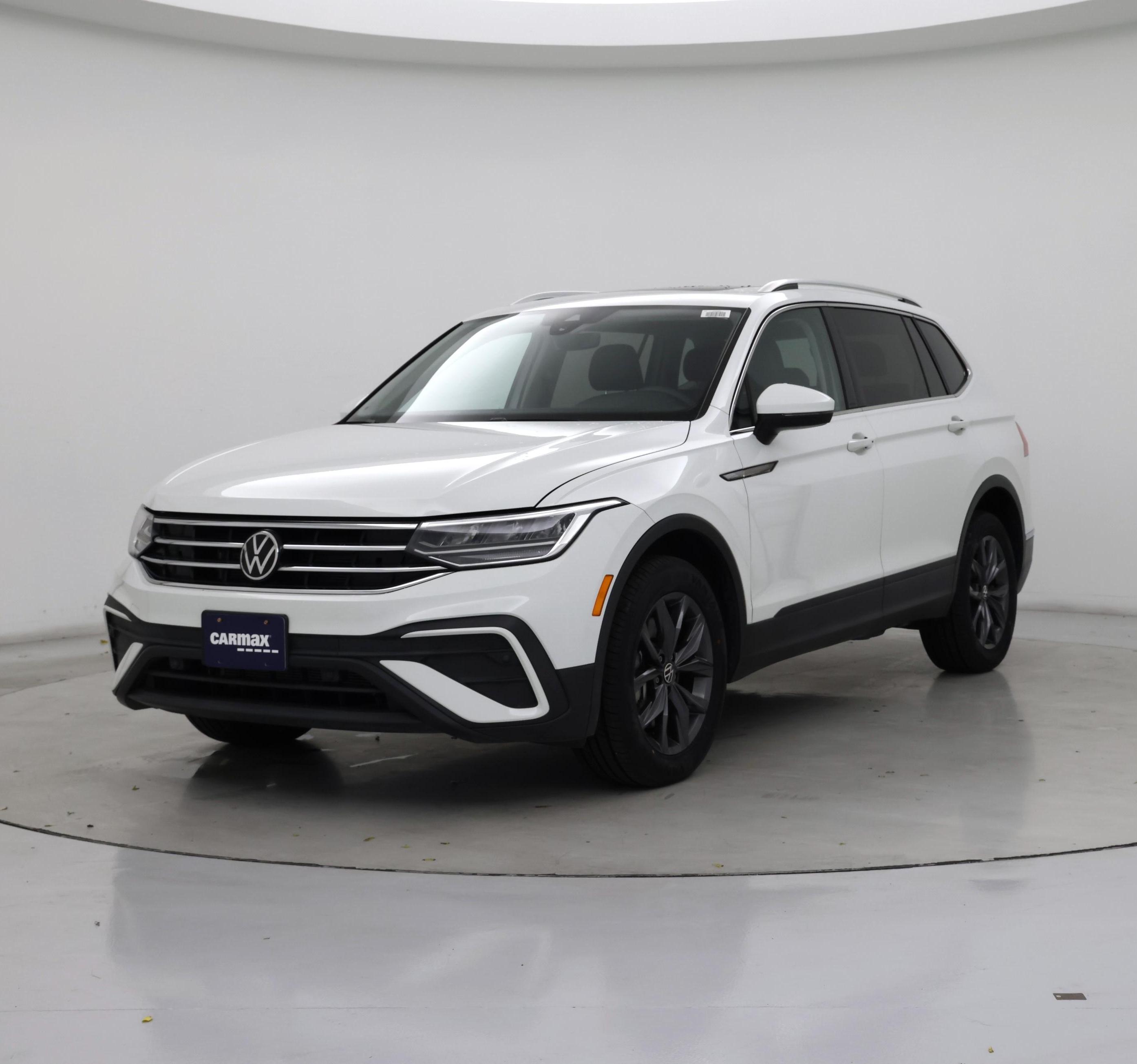Thumbnail: 2022 Volkswagen Tiguan - 4