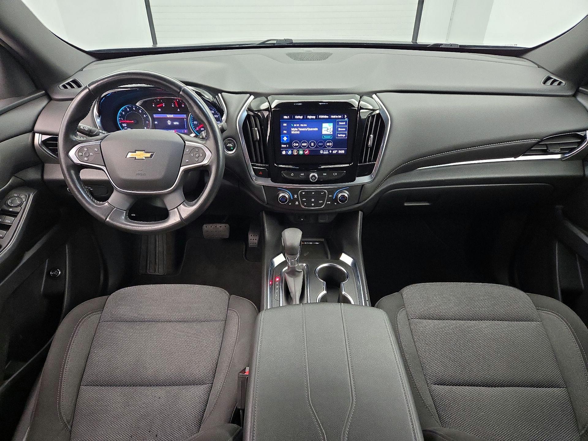 Thumbnail: 2022 Chevrolet Traverse - 9