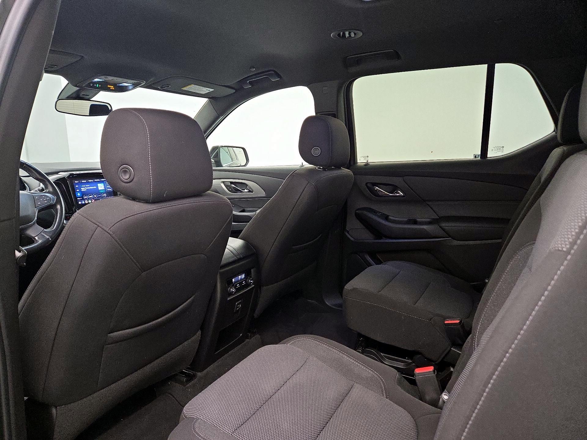Thumbnail: 2022 Chevrolet Traverse - 19