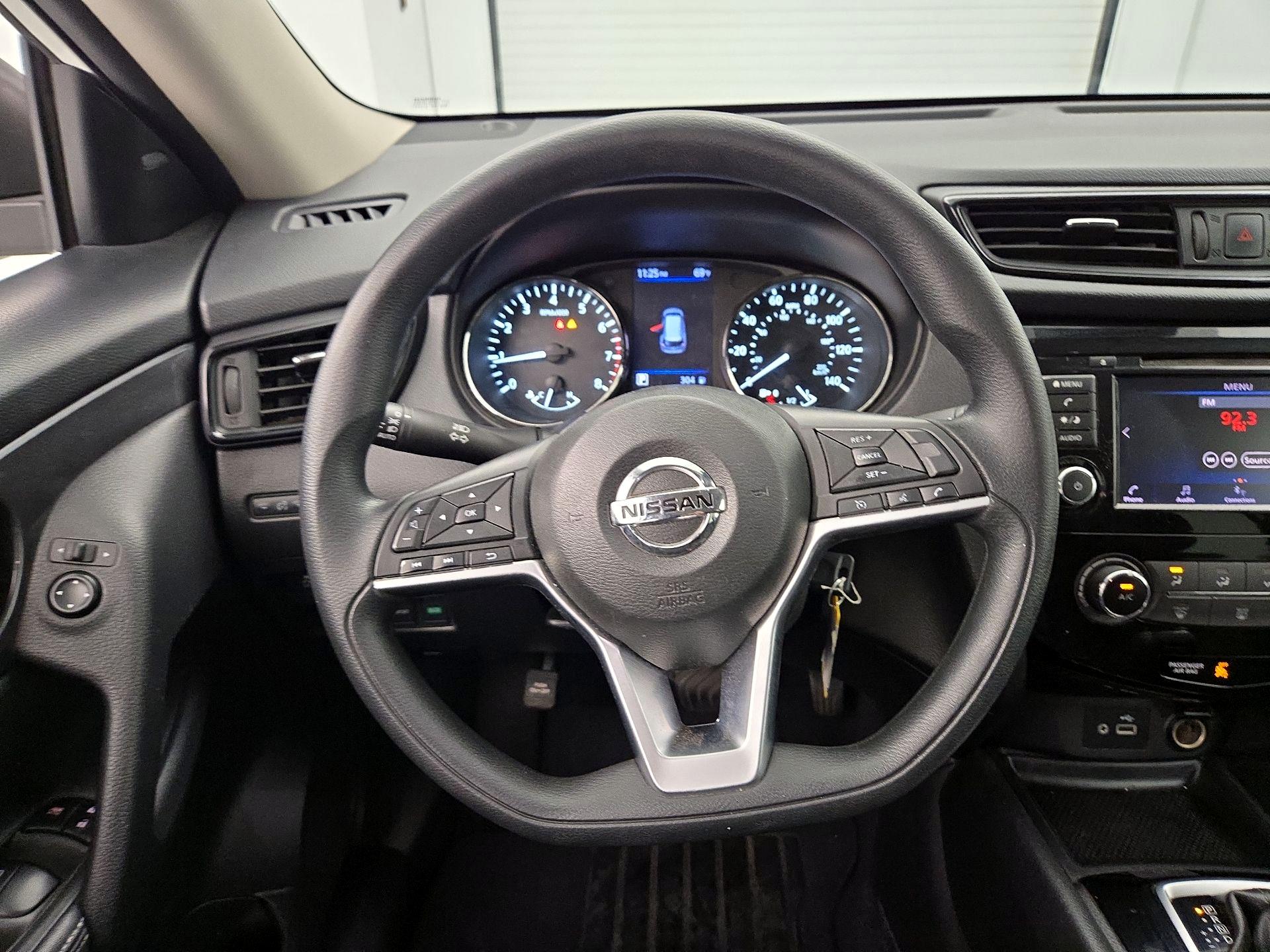 Thumbnail: 2020 Nissan Rogue - 10