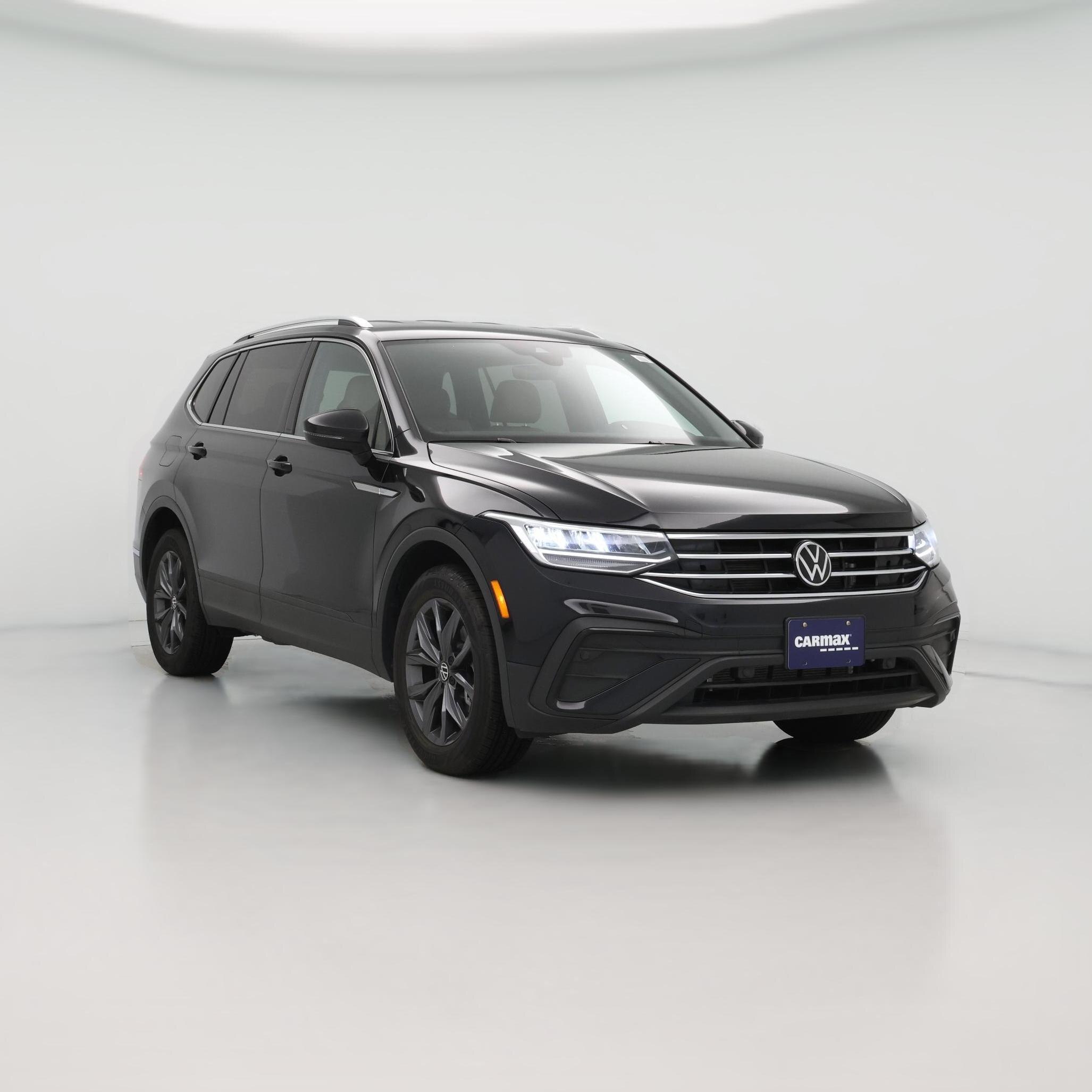 Thumbnail: 2022 Volkswagen Tiguan - 1