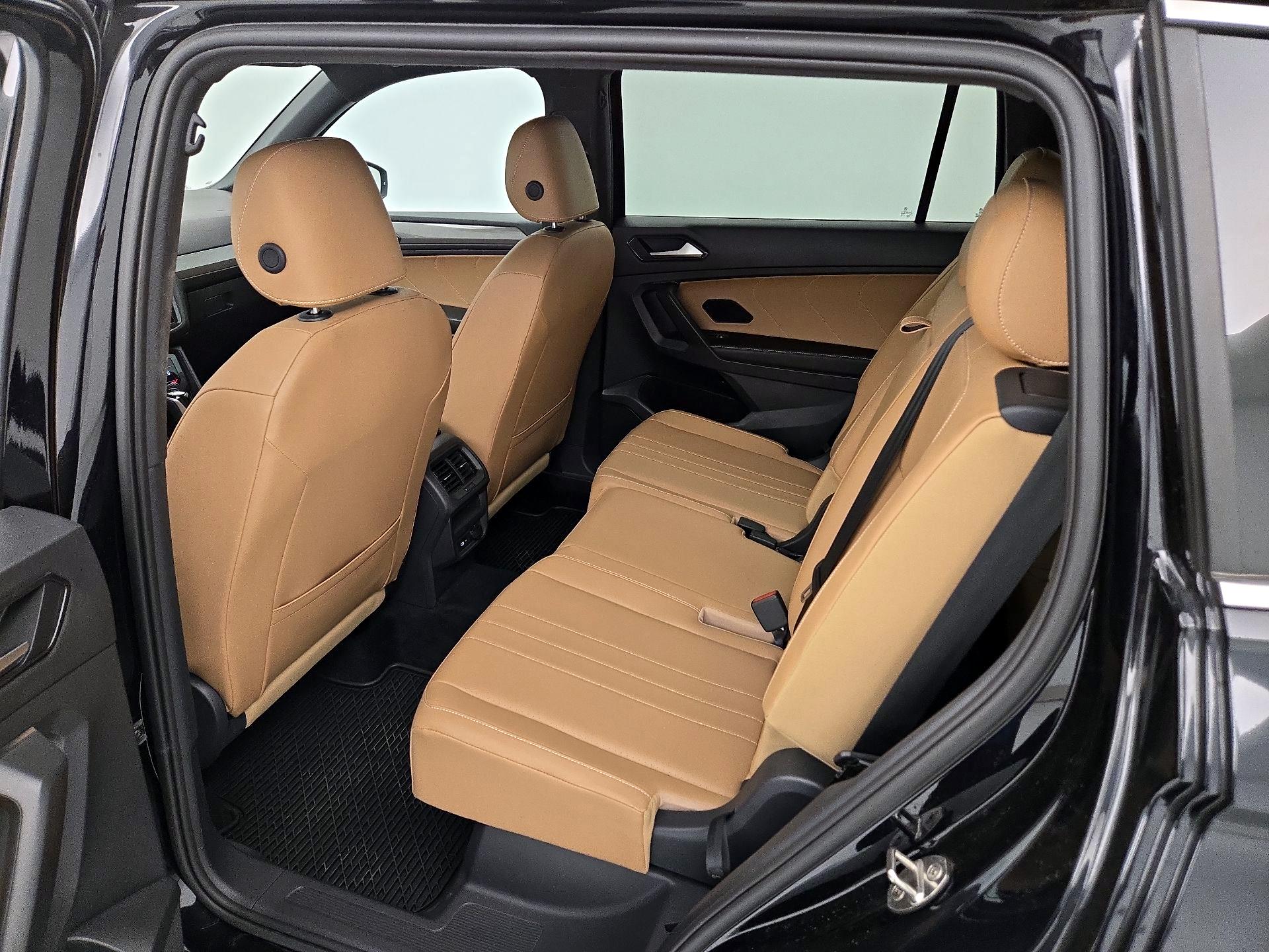 Thumbnail: 2022 Volkswagen Tiguan - 19