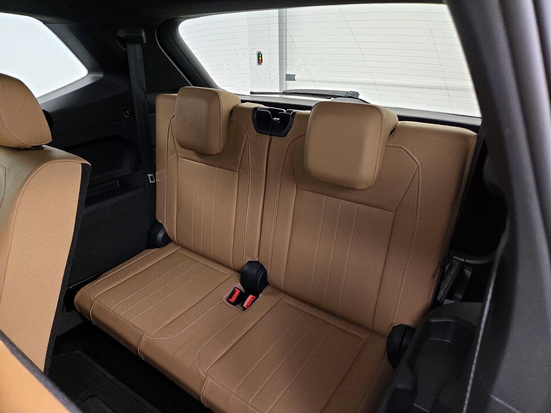 Thumbnail: 2022 Volkswagen Tiguan - 20