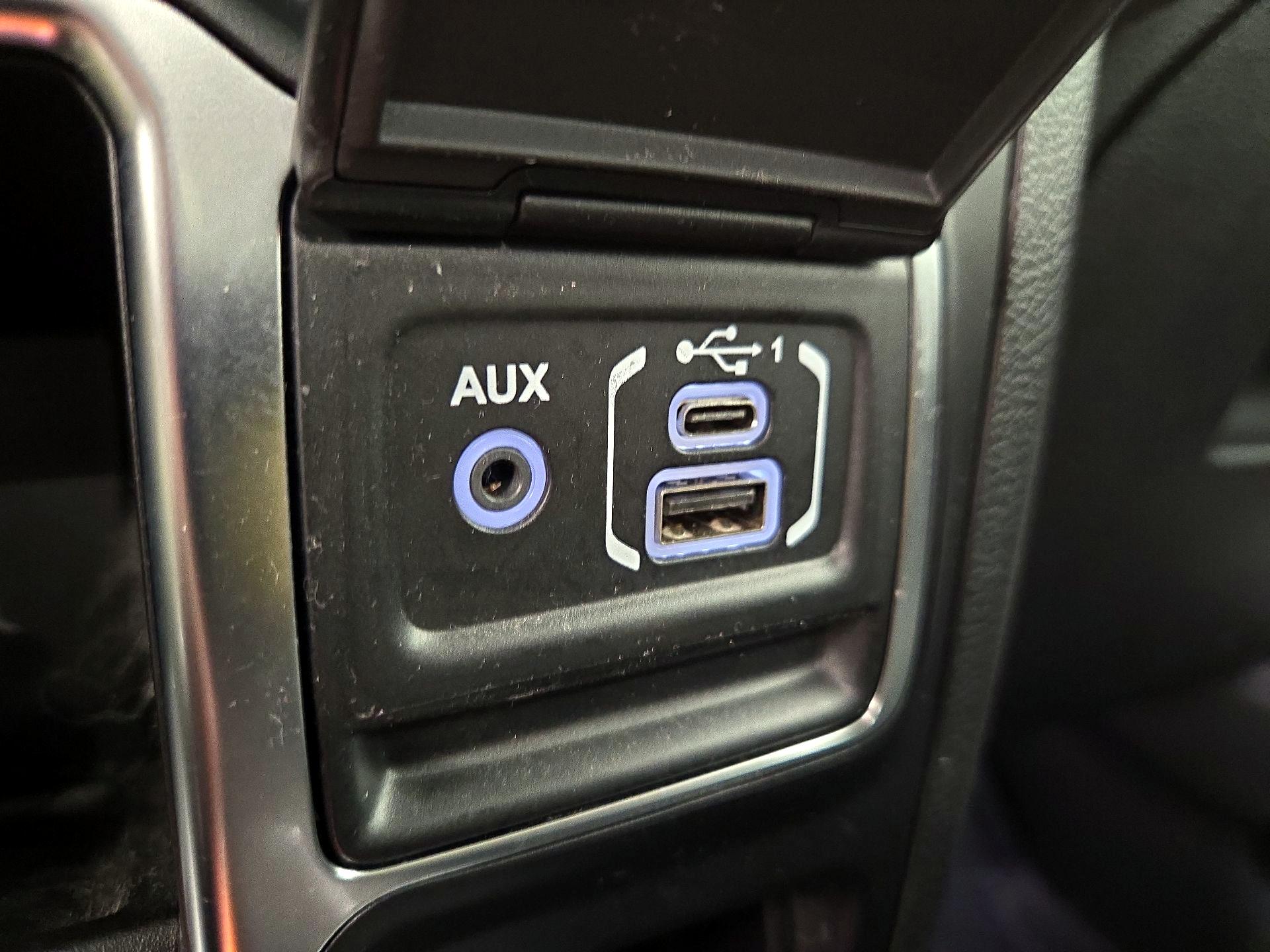 Thumbnail: 2021 Jeep Wrangler - 18