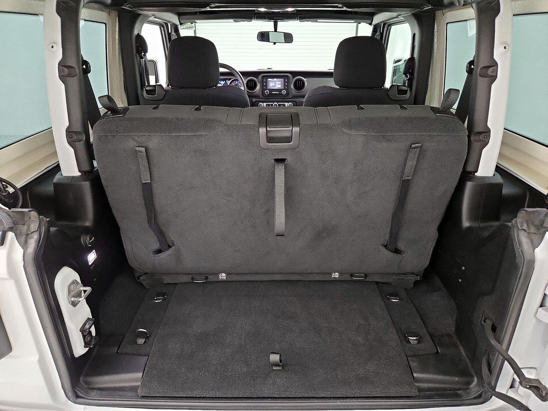 Thumbnail: 2021 Jeep Wrangler - 20