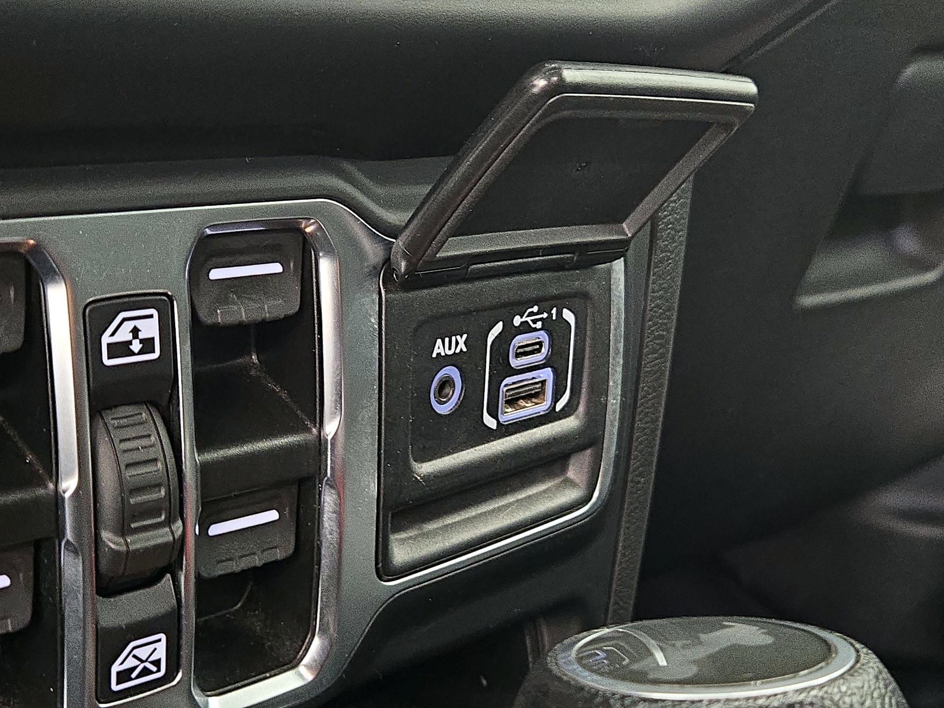 Thumbnail: 2023 Jeep Wrangler - 19