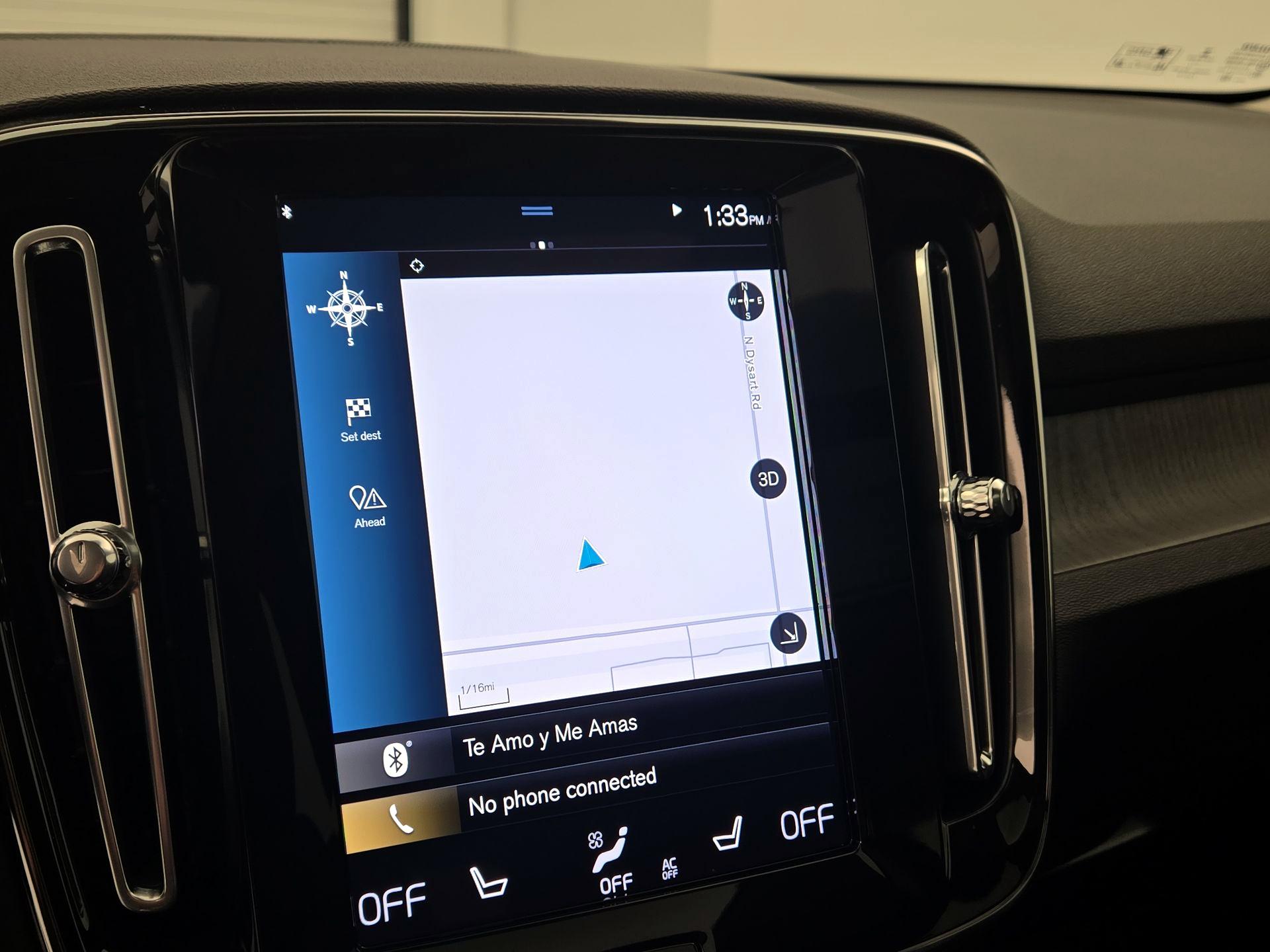 Thumbnail: 2022 Volvo XC40 - 13