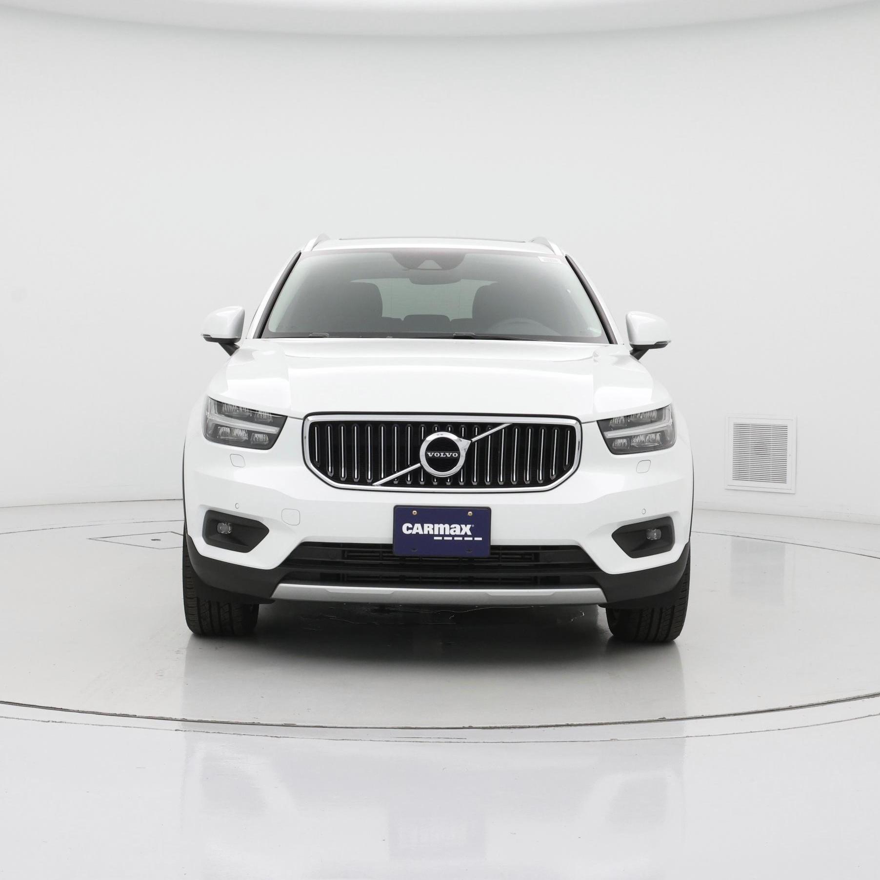Thumbnail: 2022 Volvo XC40 - 5