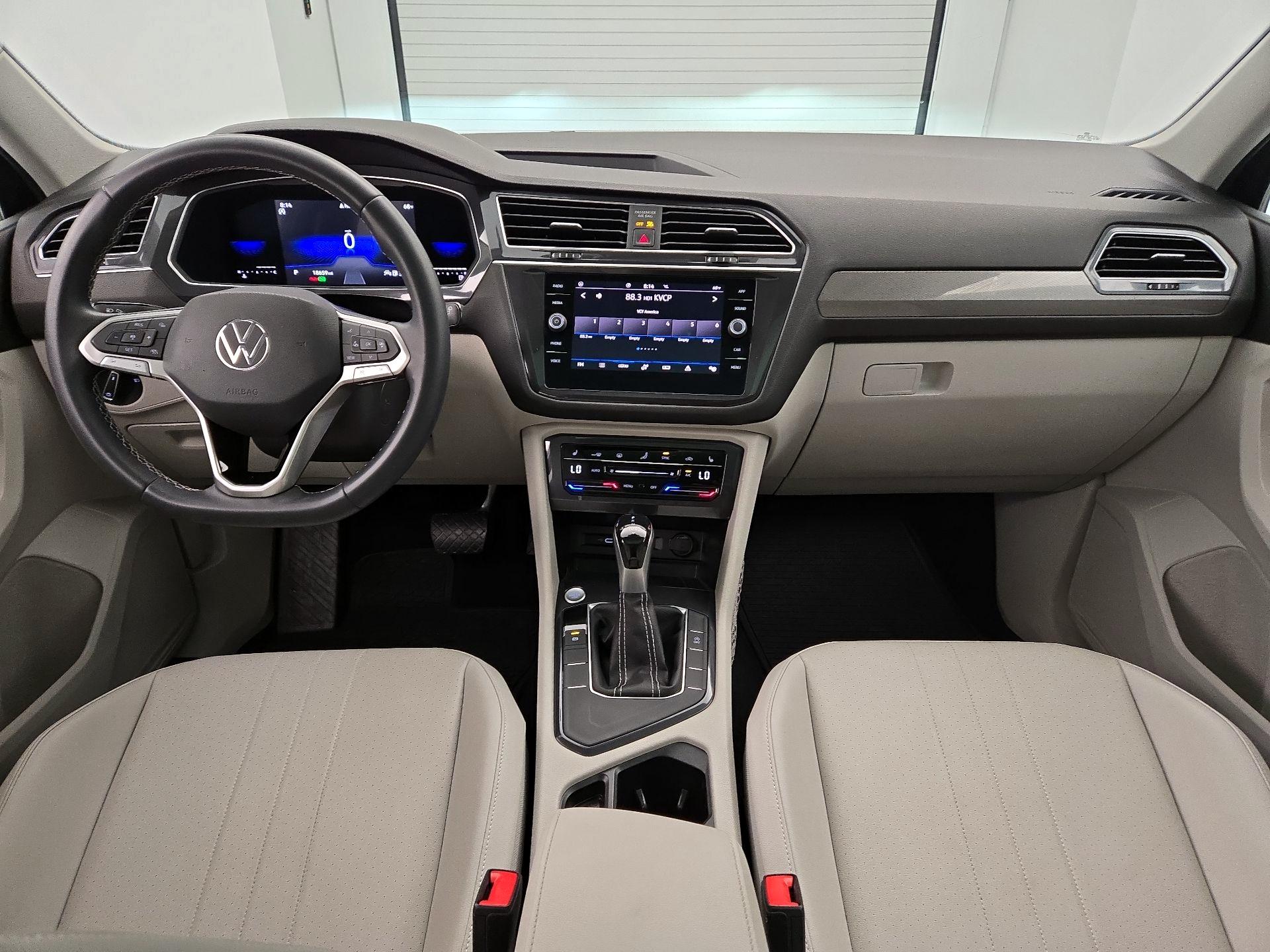 Thumbnail: 2022 Volkswagen Tiguan - 9