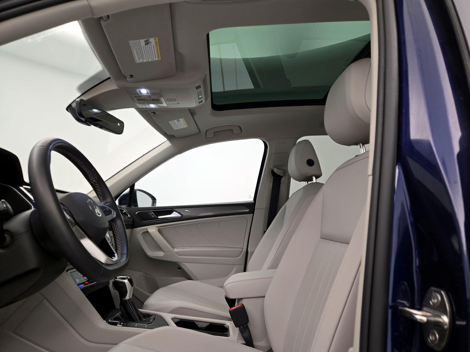 Thumbnail: 2022 Volkswagen Tiguan - 19