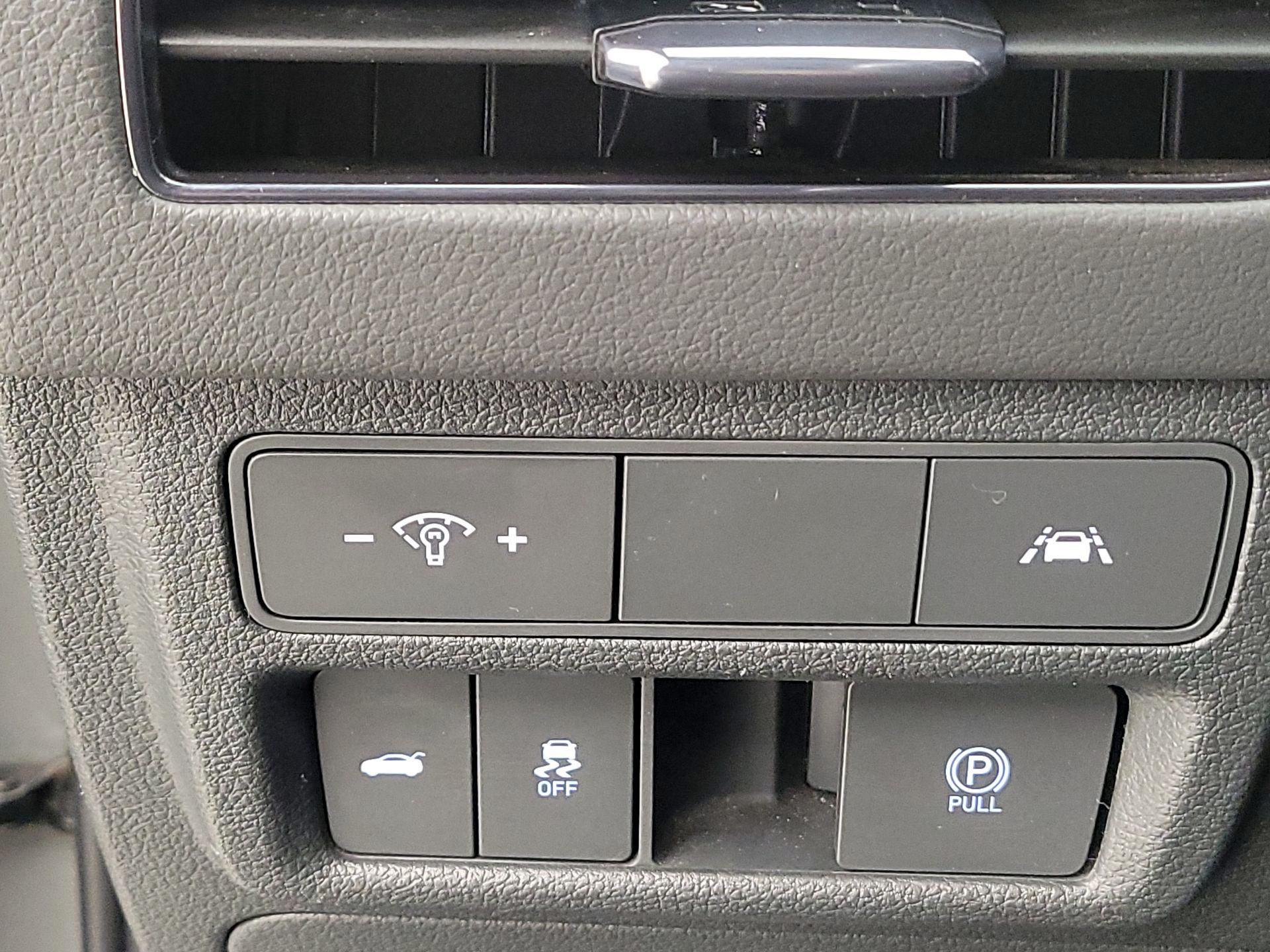 Thumbnail: 2022 Hyundai Sonata - 13