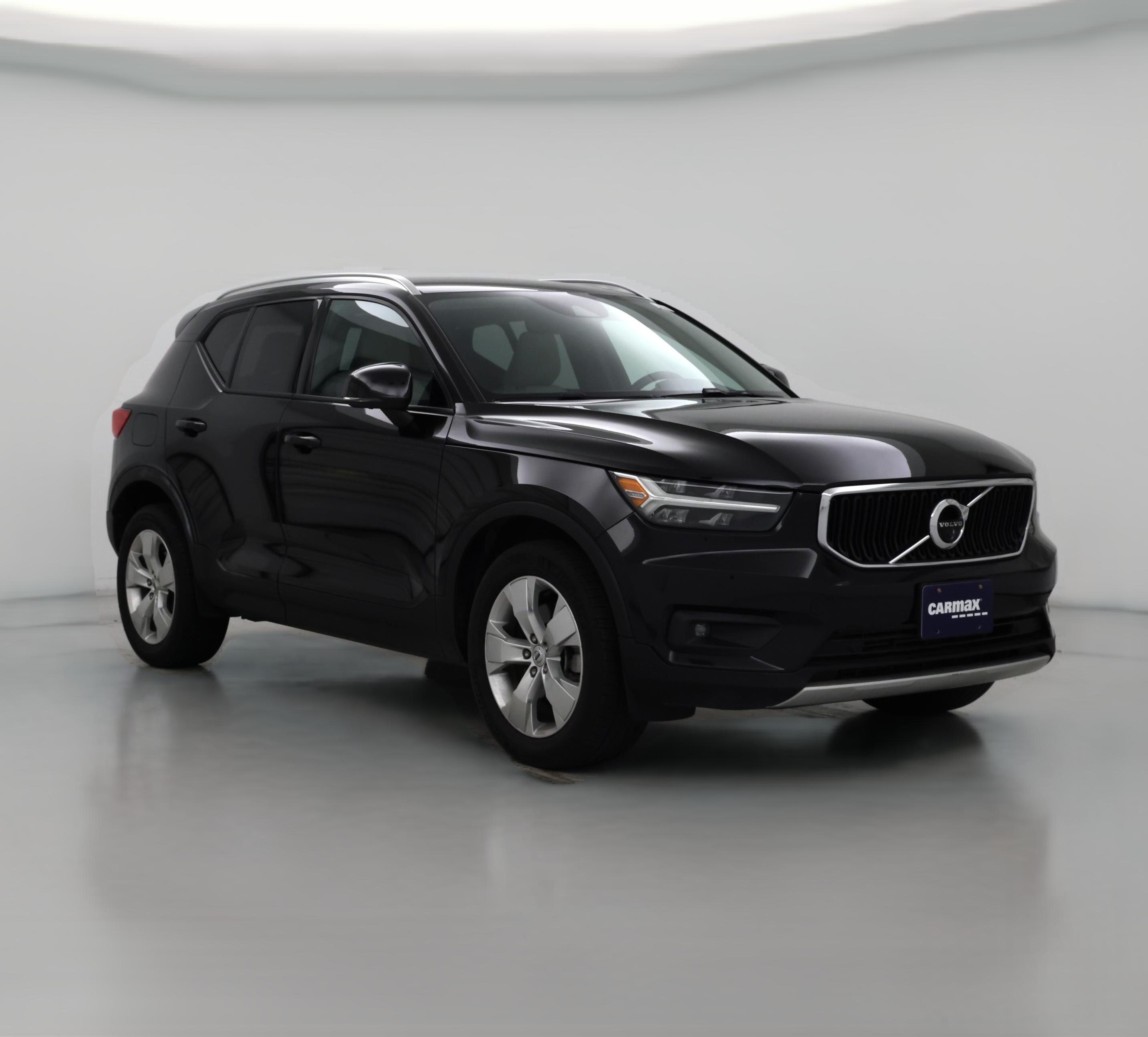 Thumbnail: 2022 Volvo XC40 - 1
