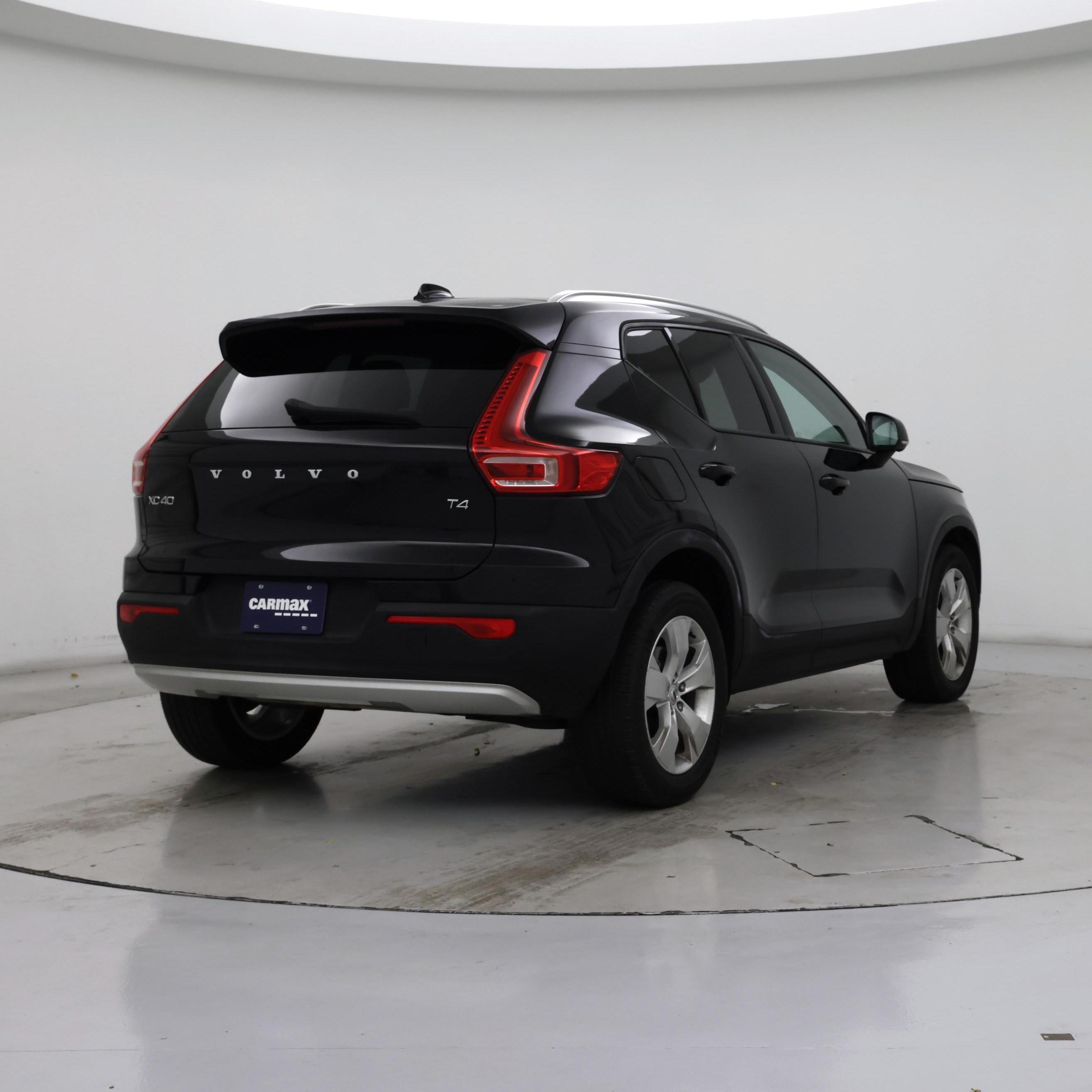 Thumbnail: 2022 Volvo XC40 - 8