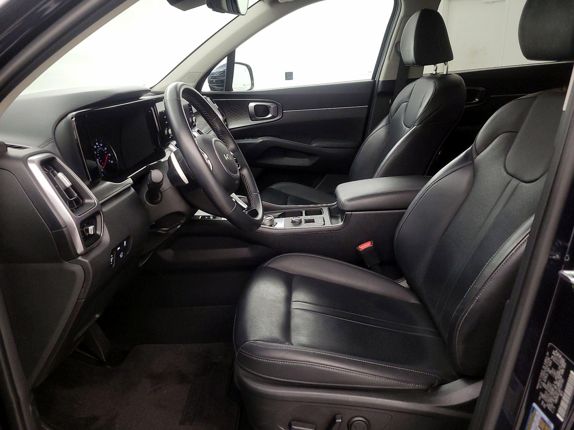 Thumbnail: 2023 Kia Sorento - 11