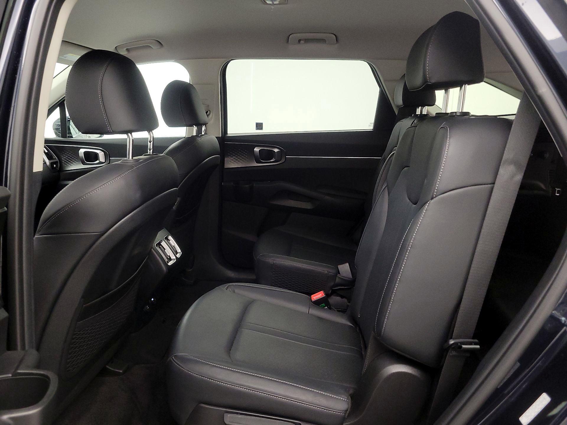 Thumbnail: 2023 Kia Sorento - 20