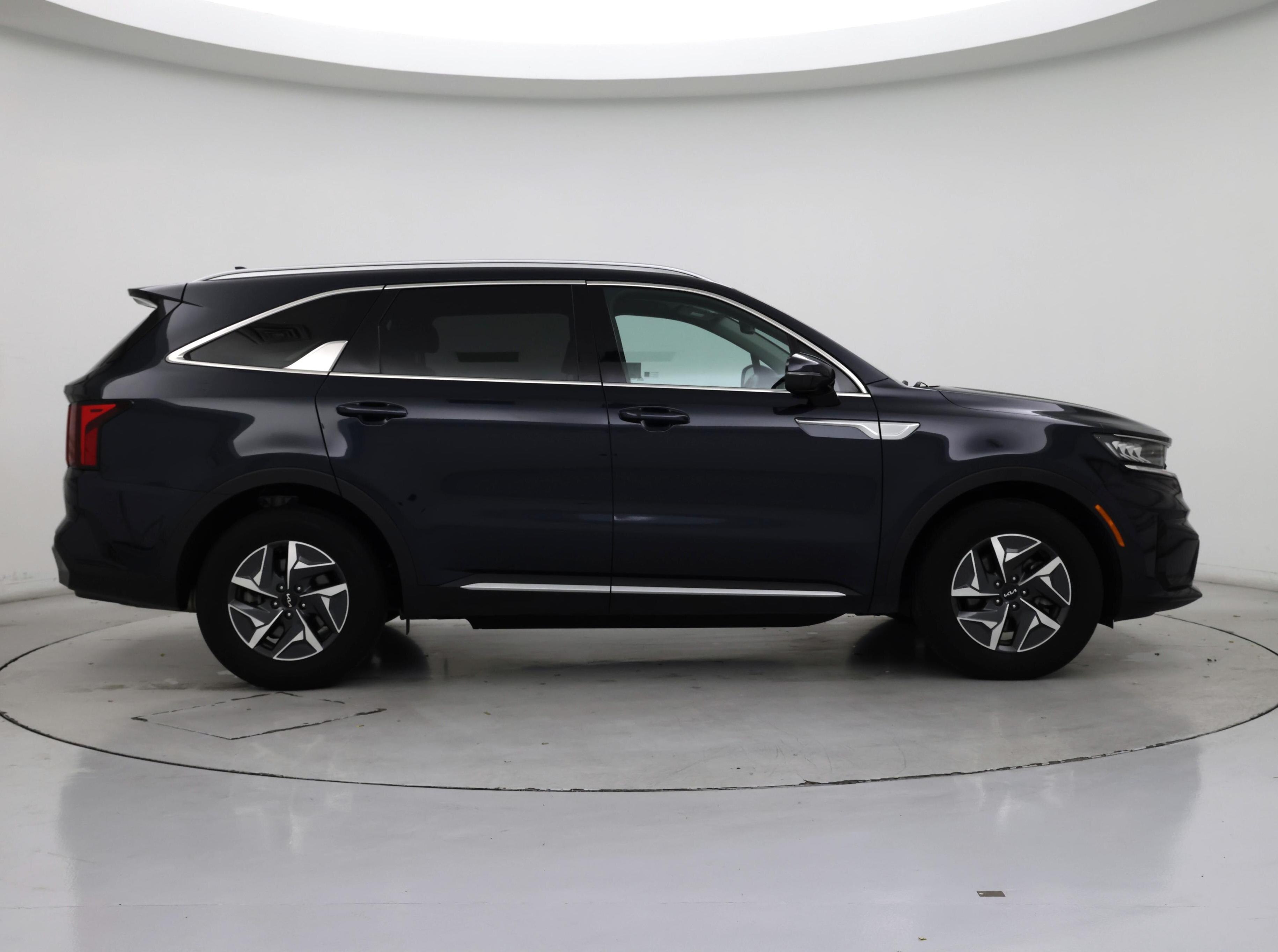 Thumbnail: 2023 Kia Sorento - 7