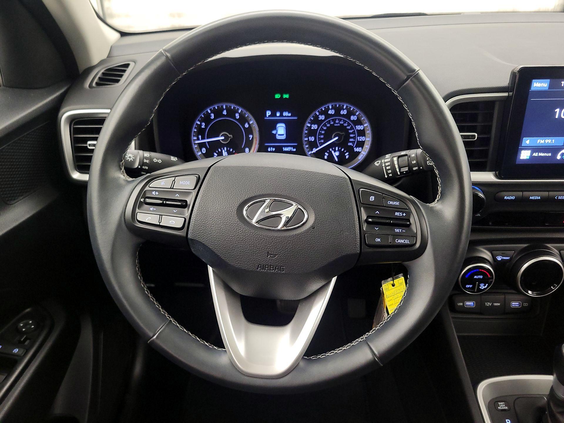 Thumbnail: 2022 Hyundai Venue - 10