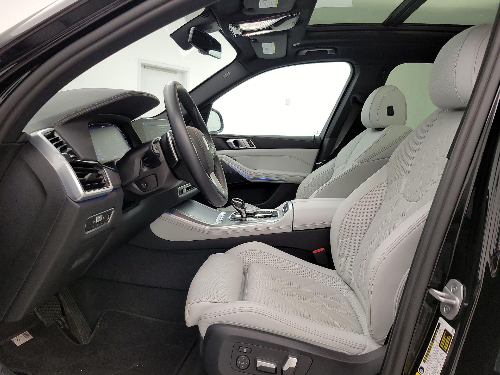 Thumbnail: 2023 BMW X5 - 11