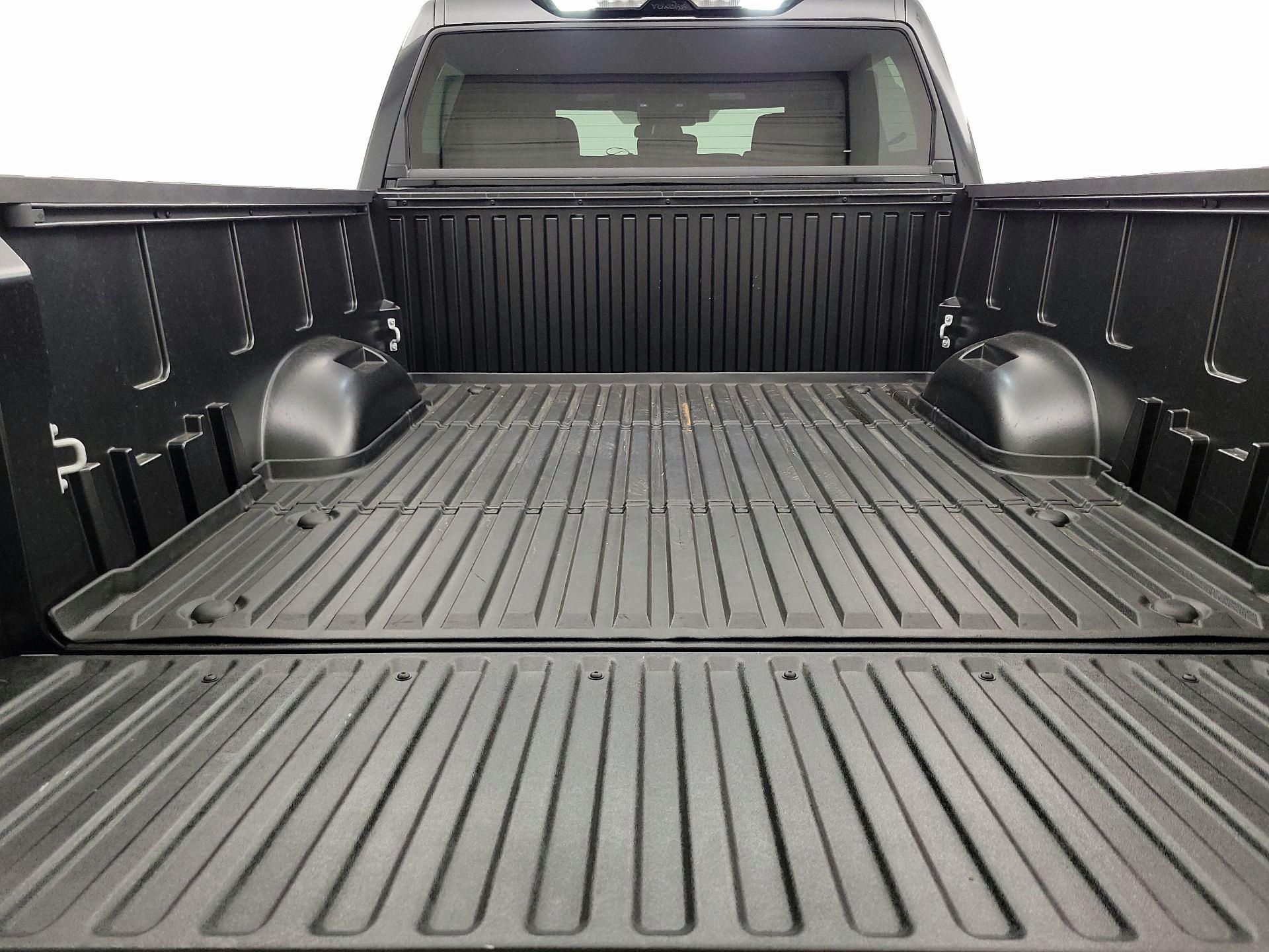 Thumbnail: 2025 Toyota Tundra - 19