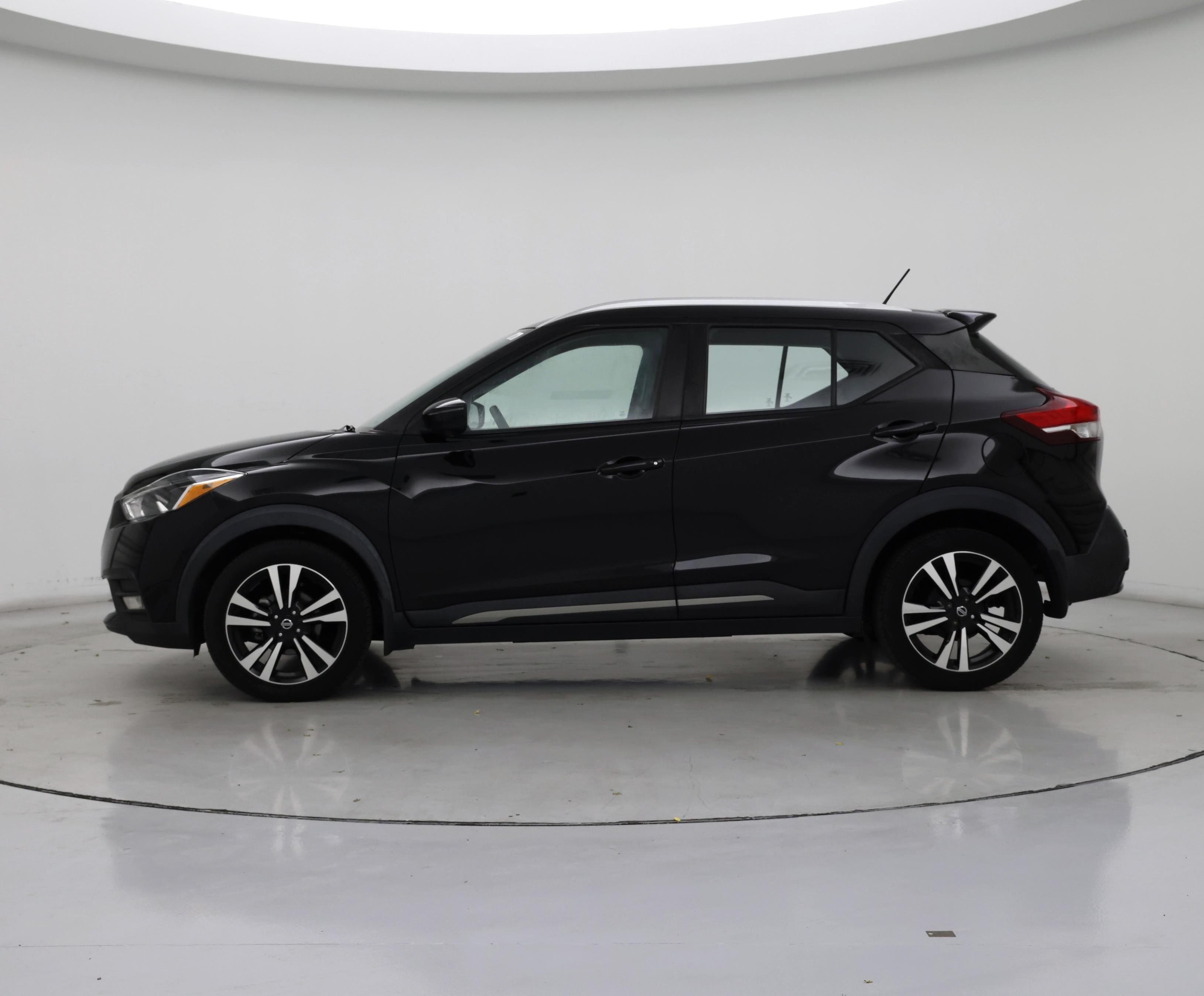 Thumbnail: 2020 Nissan Kicks - 3