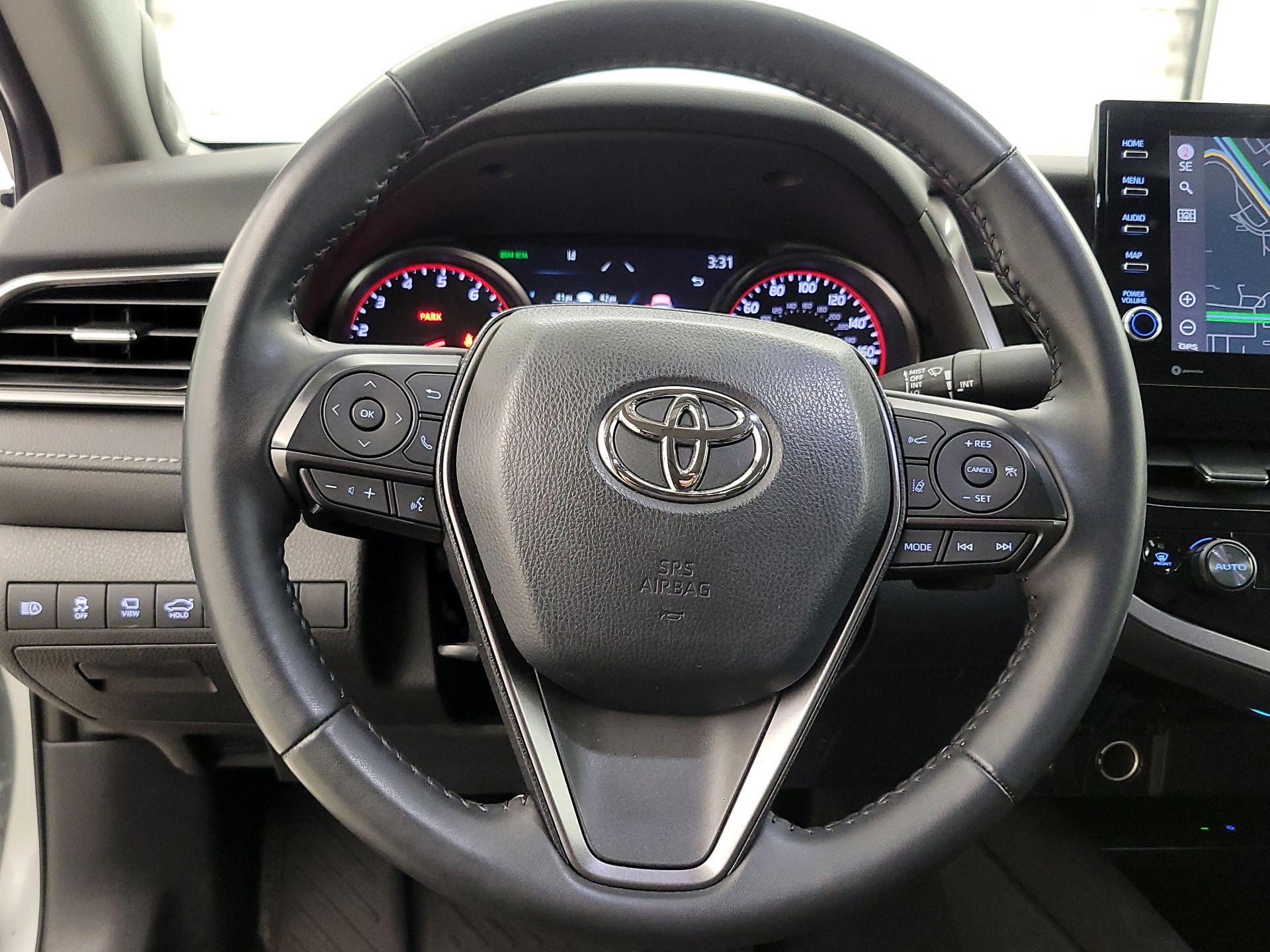 Thumbnail: 2022 Toyota Camry - 10