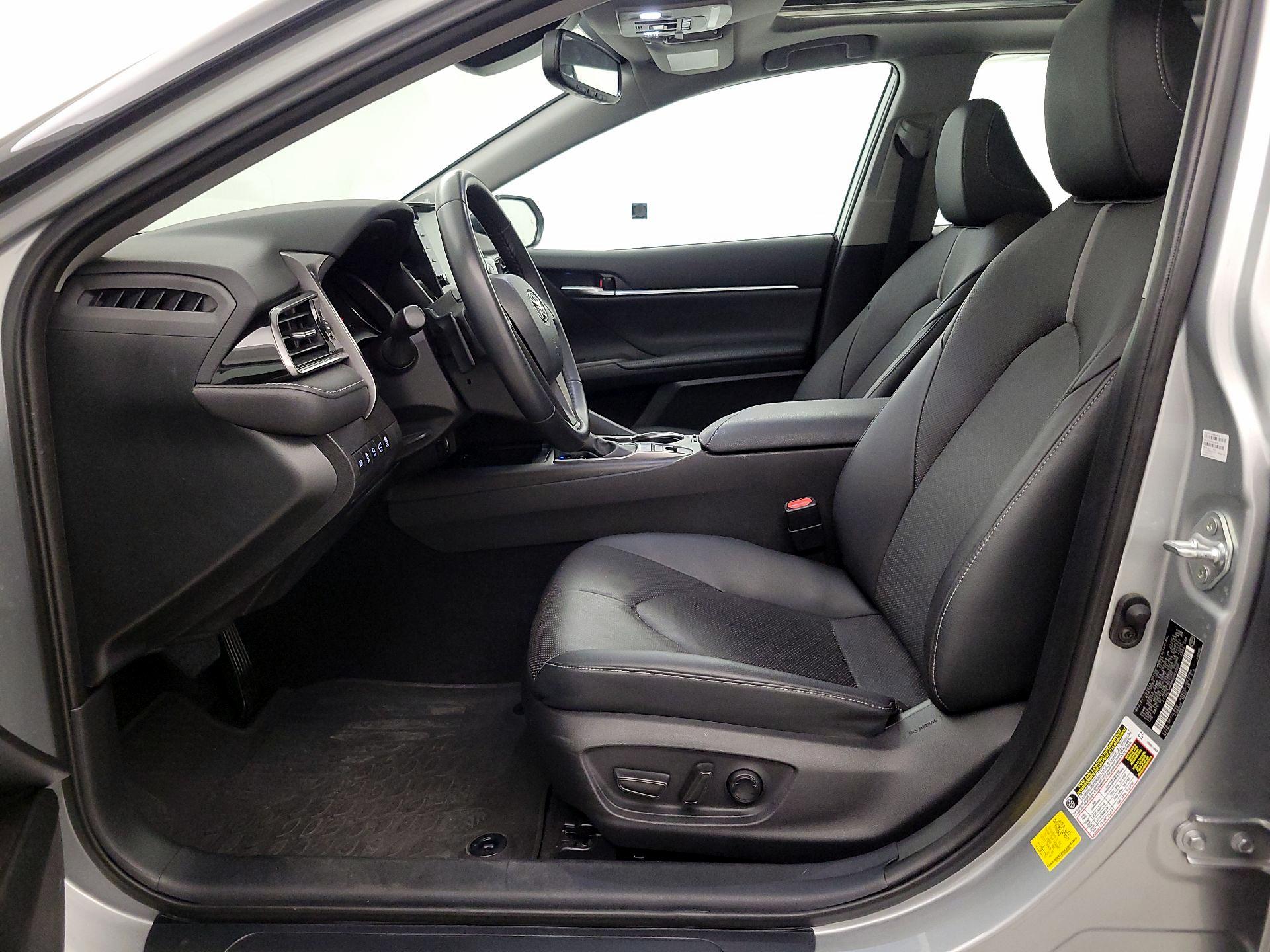 Thumbnail: 2022 Toyota Camry - 11