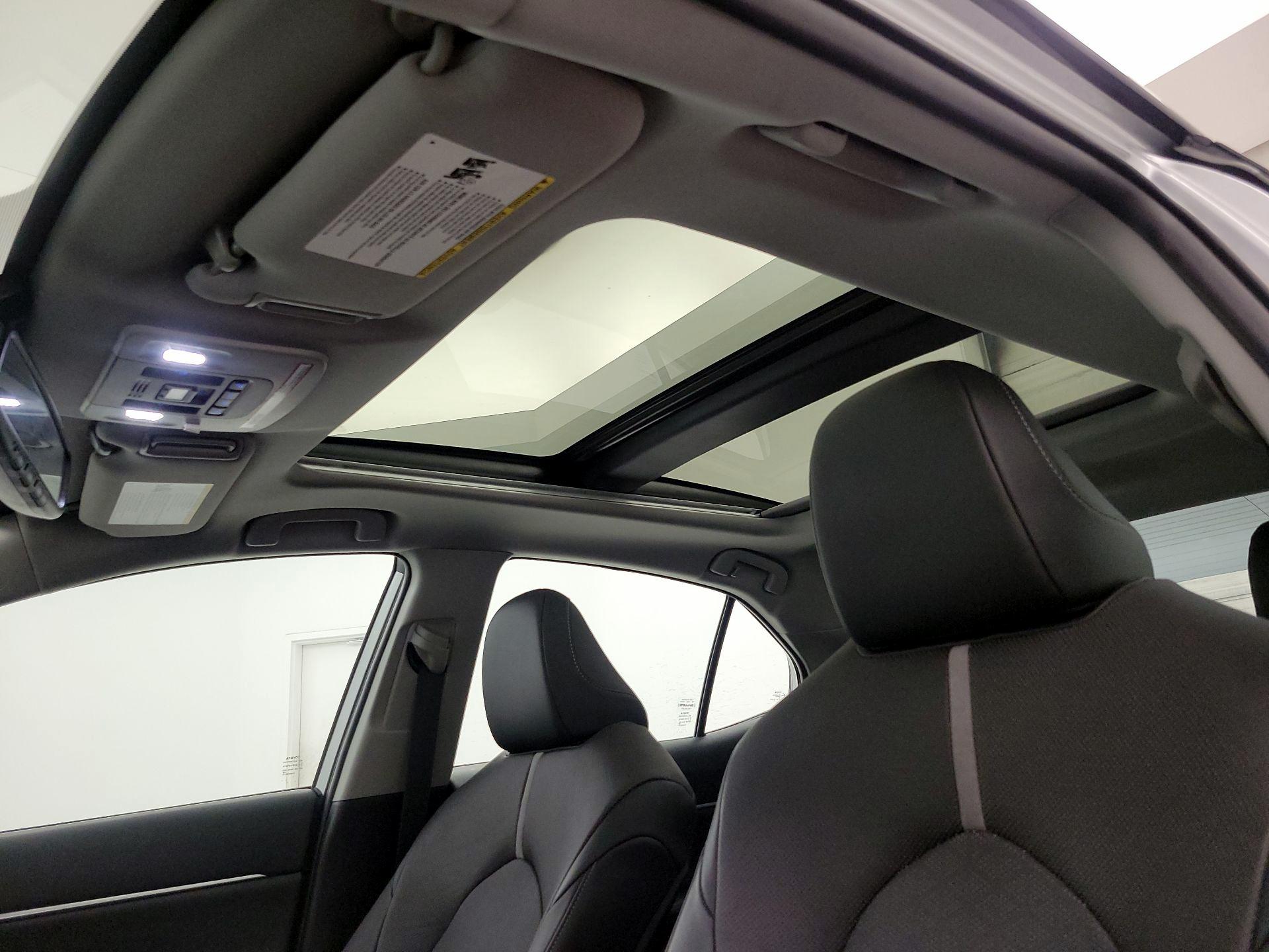 Thumbnail: 2022 Toyota Camry - 20