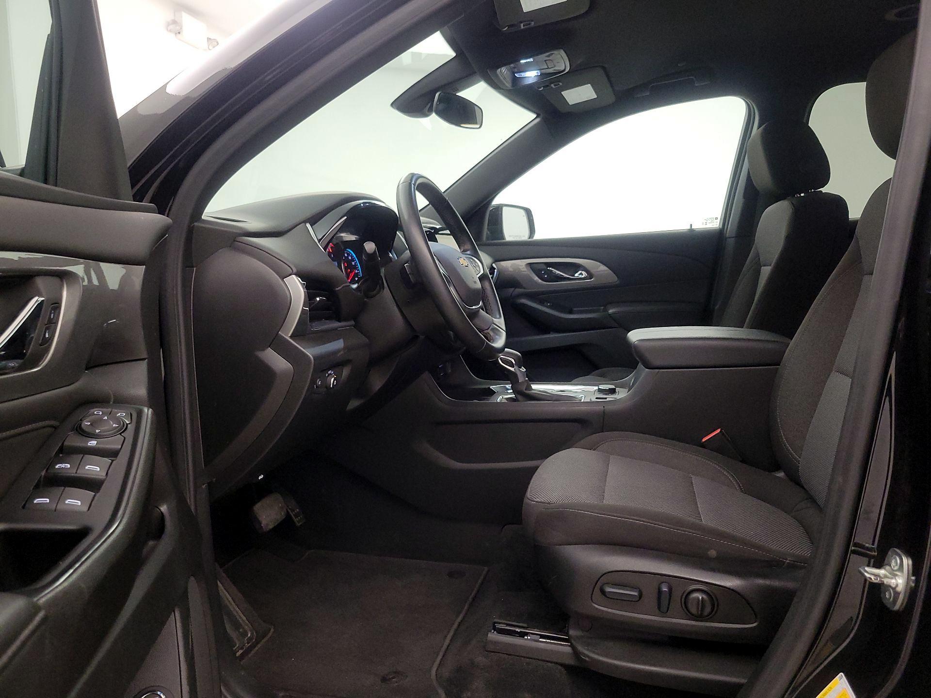 Thumbnail: 2023 Chevrolet Traverse - 11