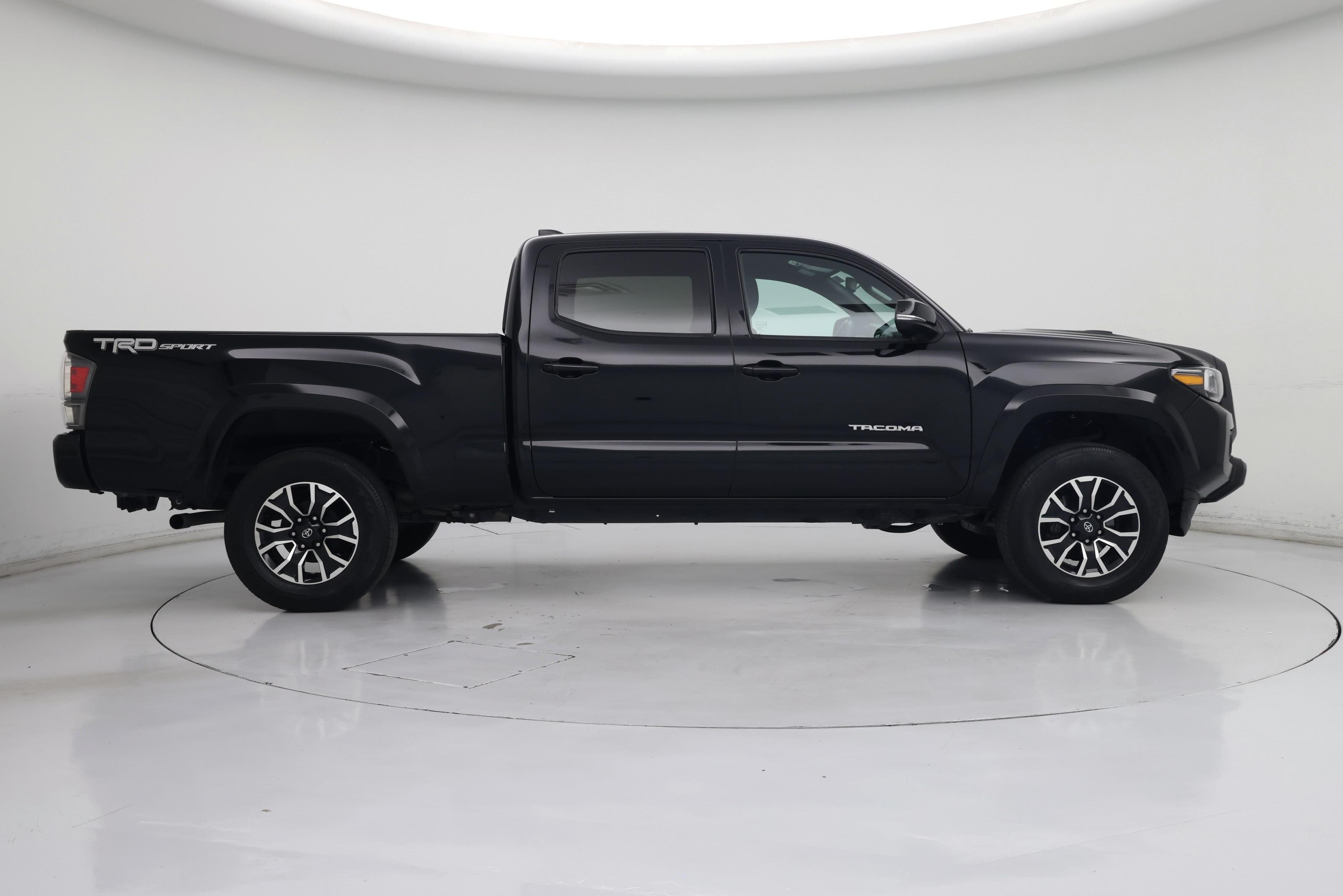 Thumbnail: 2022 Toyota Tacoma - 7