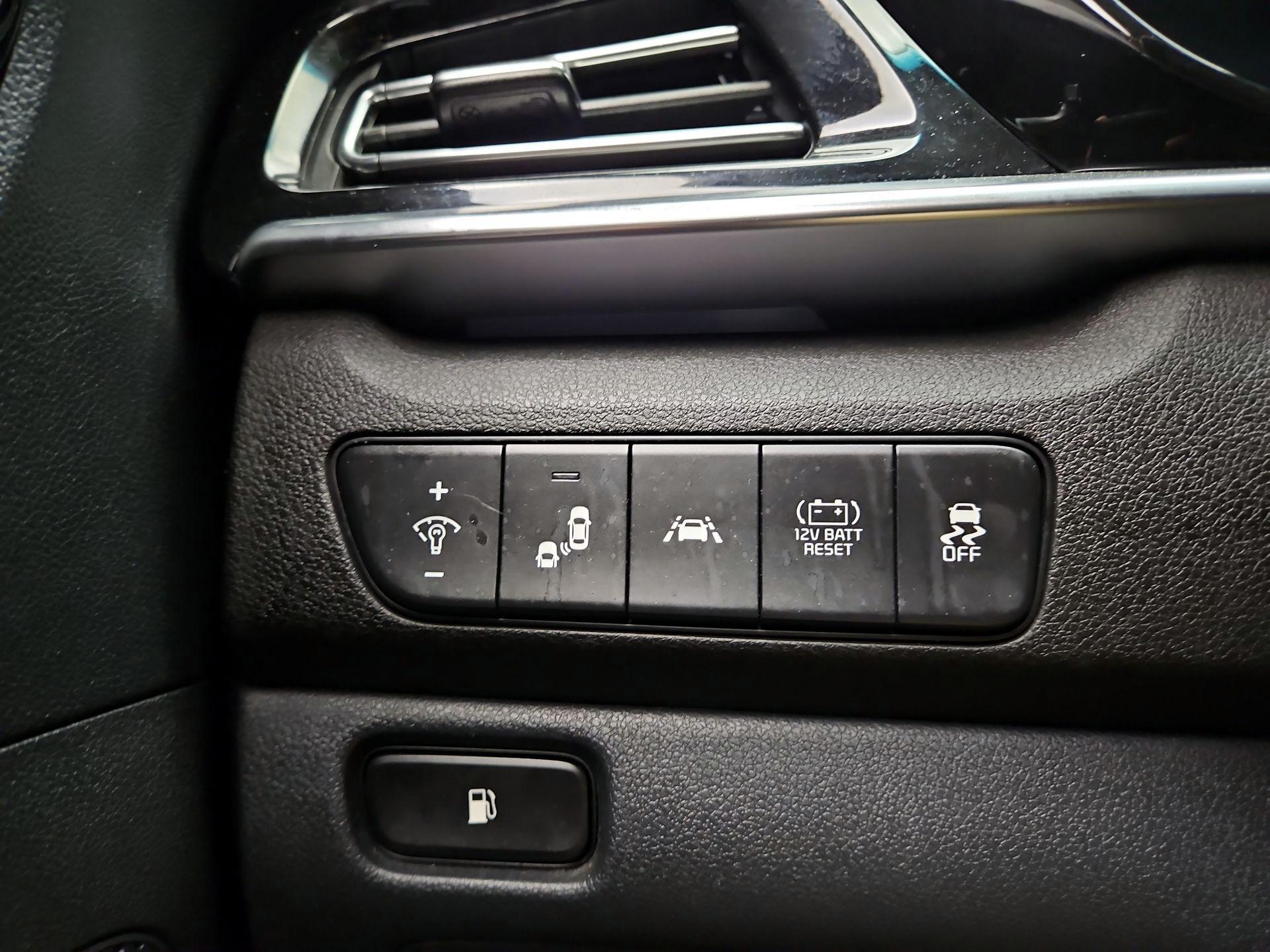 Thumbnail: 2022 Kia Niro - 13