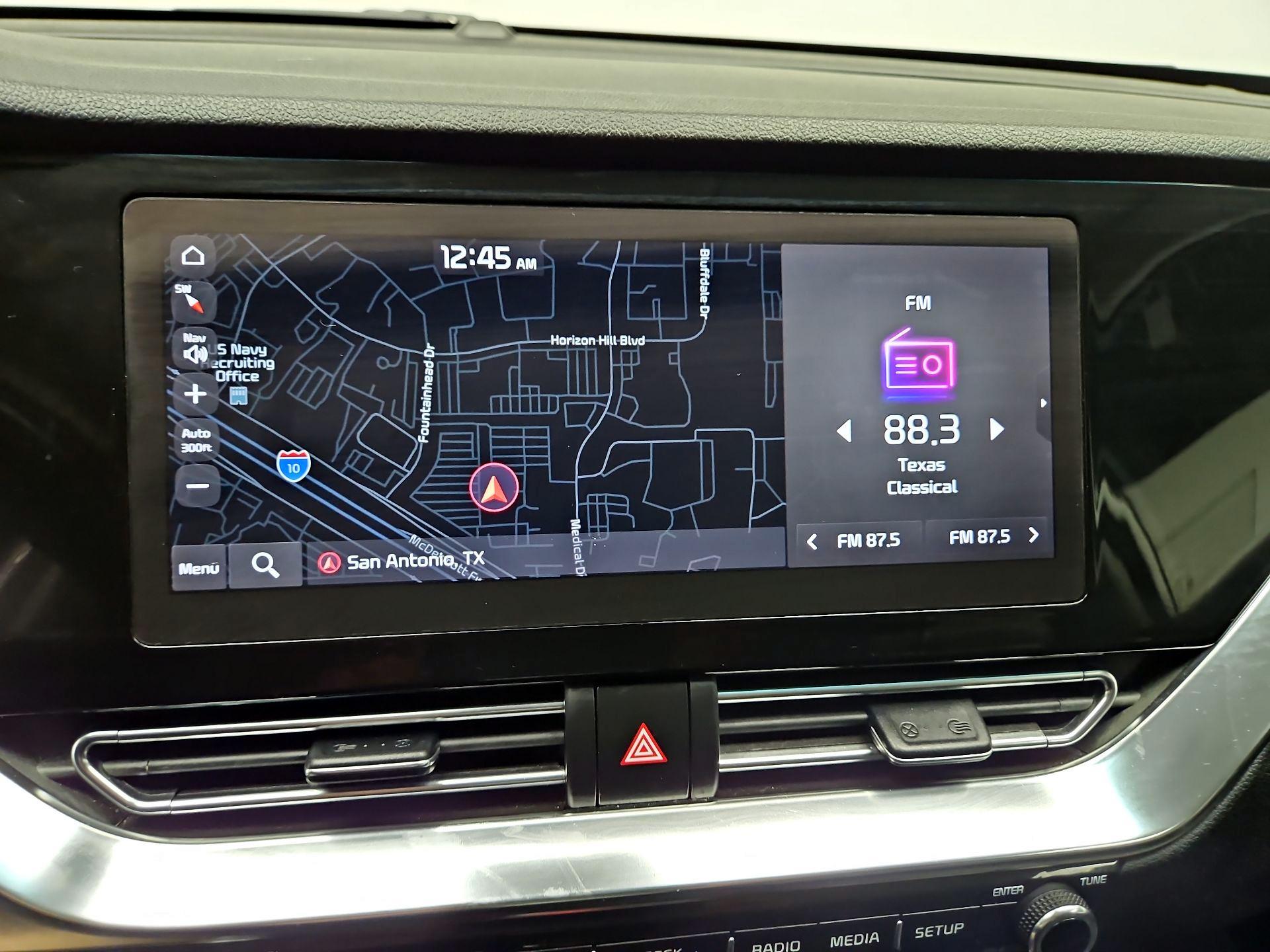 Thumbnail: 2022 Kia Niro - 14