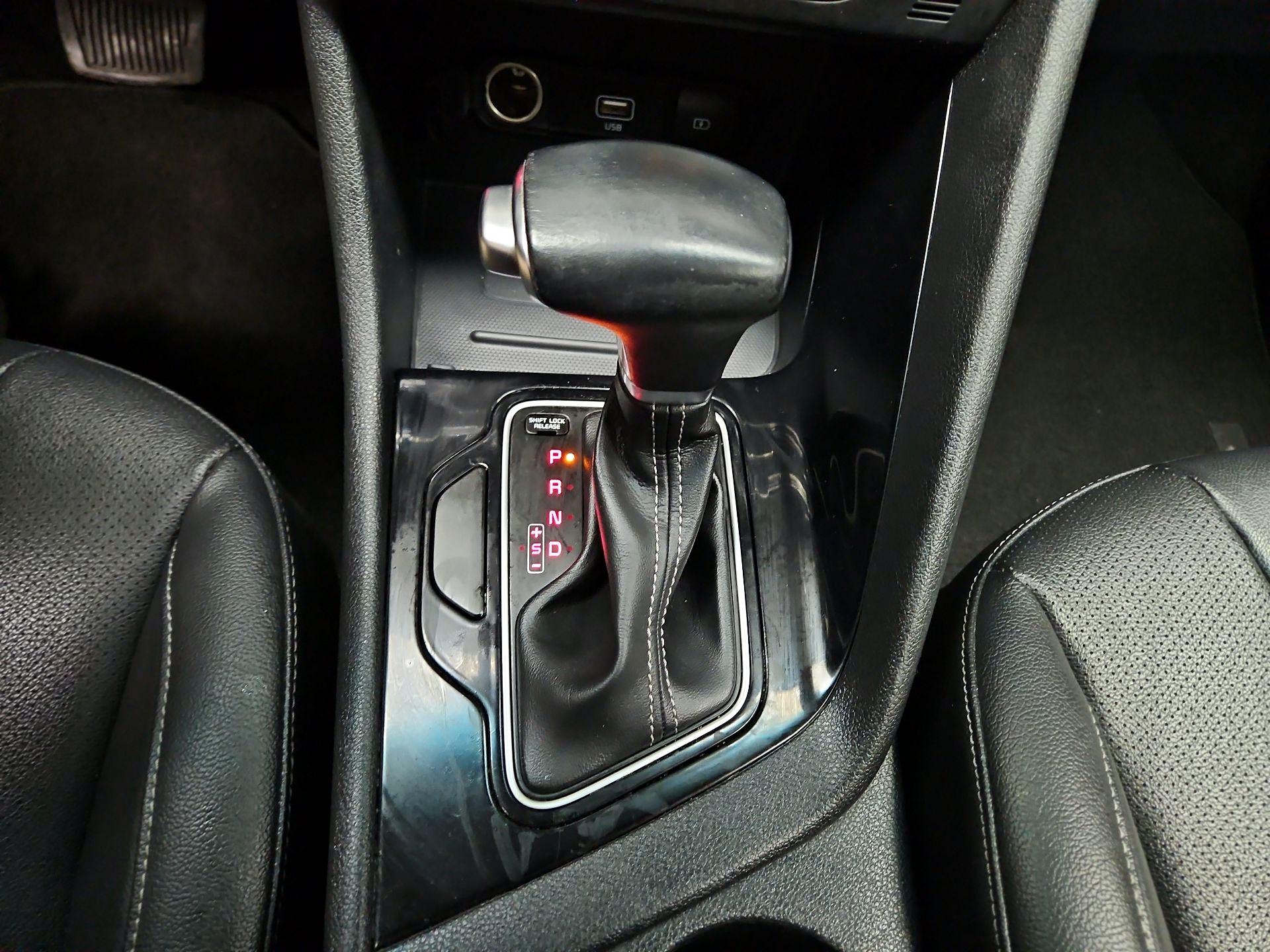 Thumbnail: 2022 Kia Niro - 18