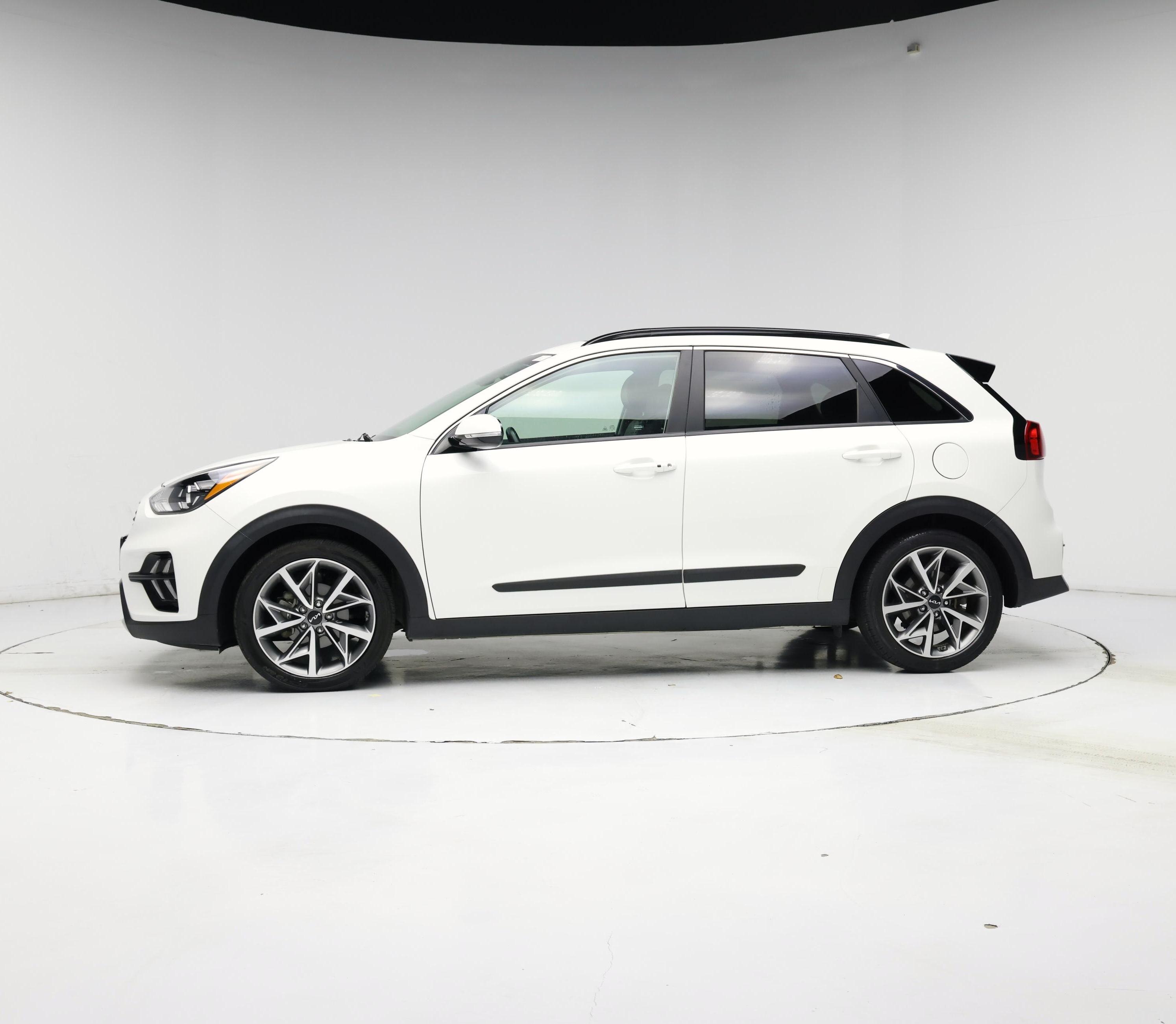 Thumbnail: 2022 Kia Niro - 3