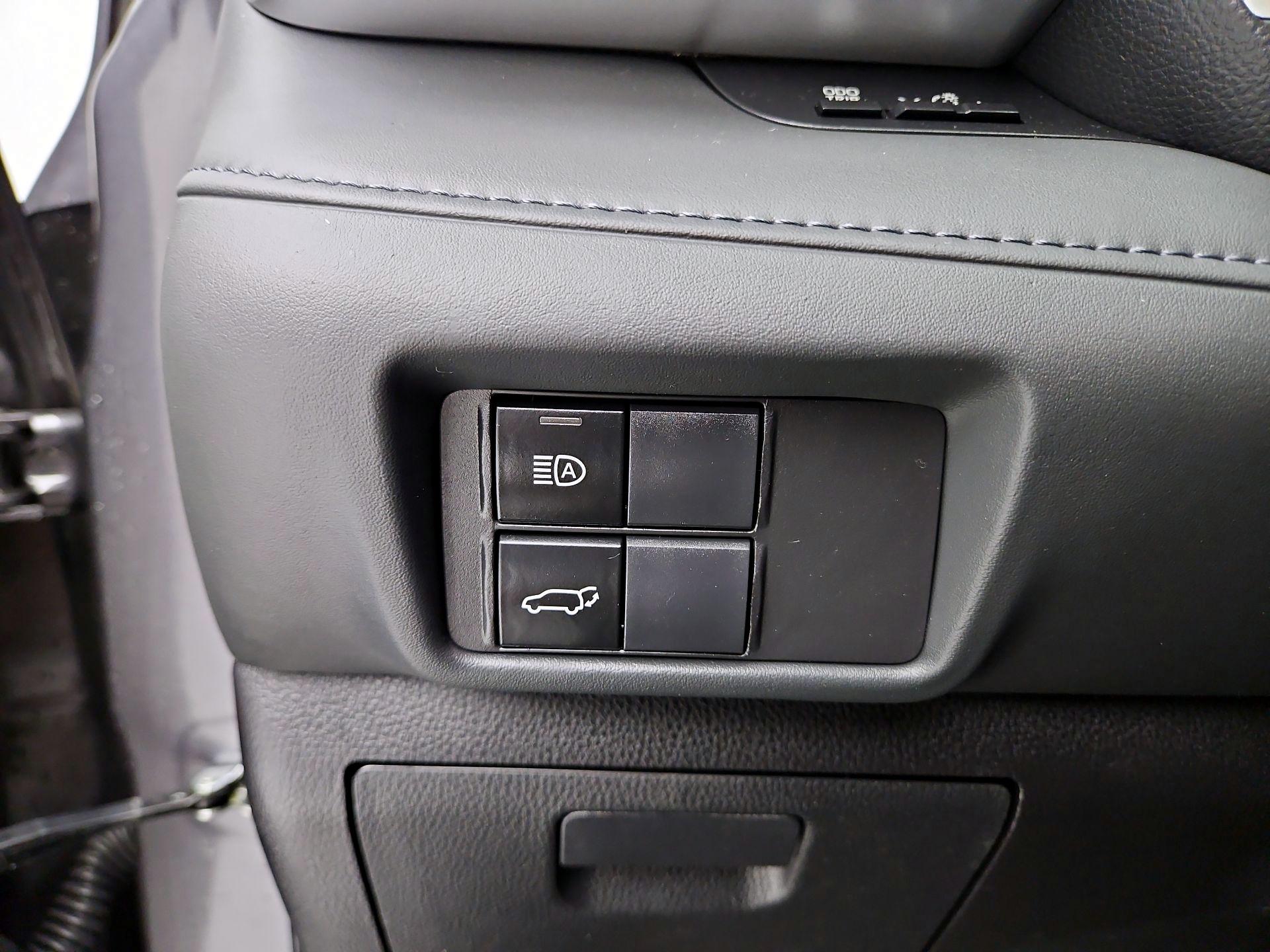 Thumbnail: 2023 Toyota Highlander - 13