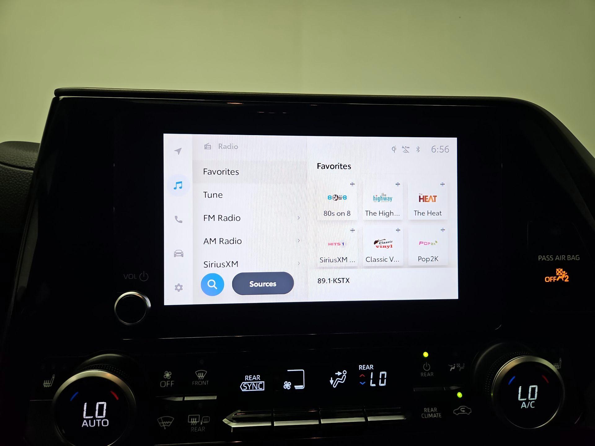 Thumbnail: 2023 Toyota Highlander - 15