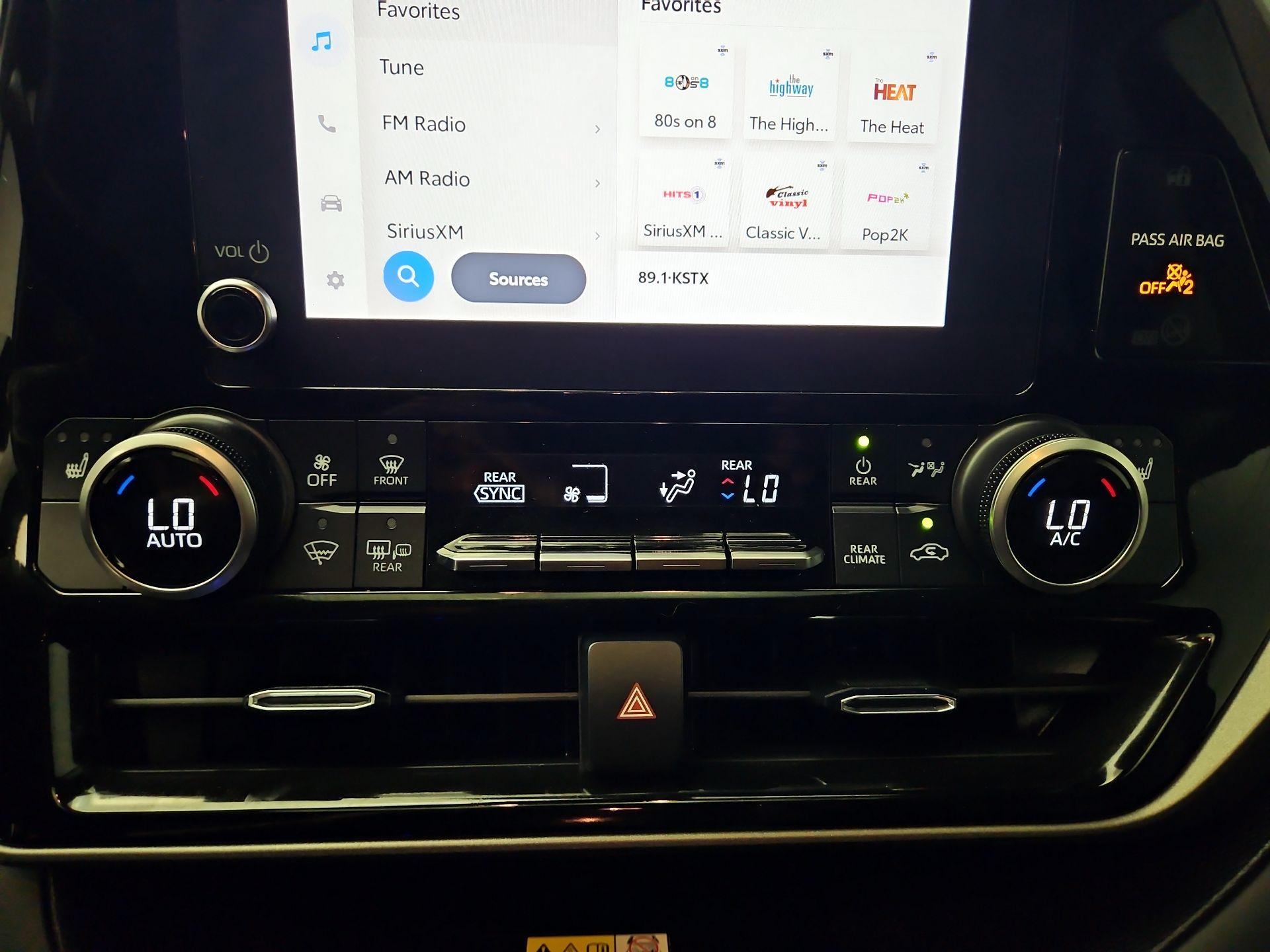 Thumbnail: 2023 Toyota Highlander - 16