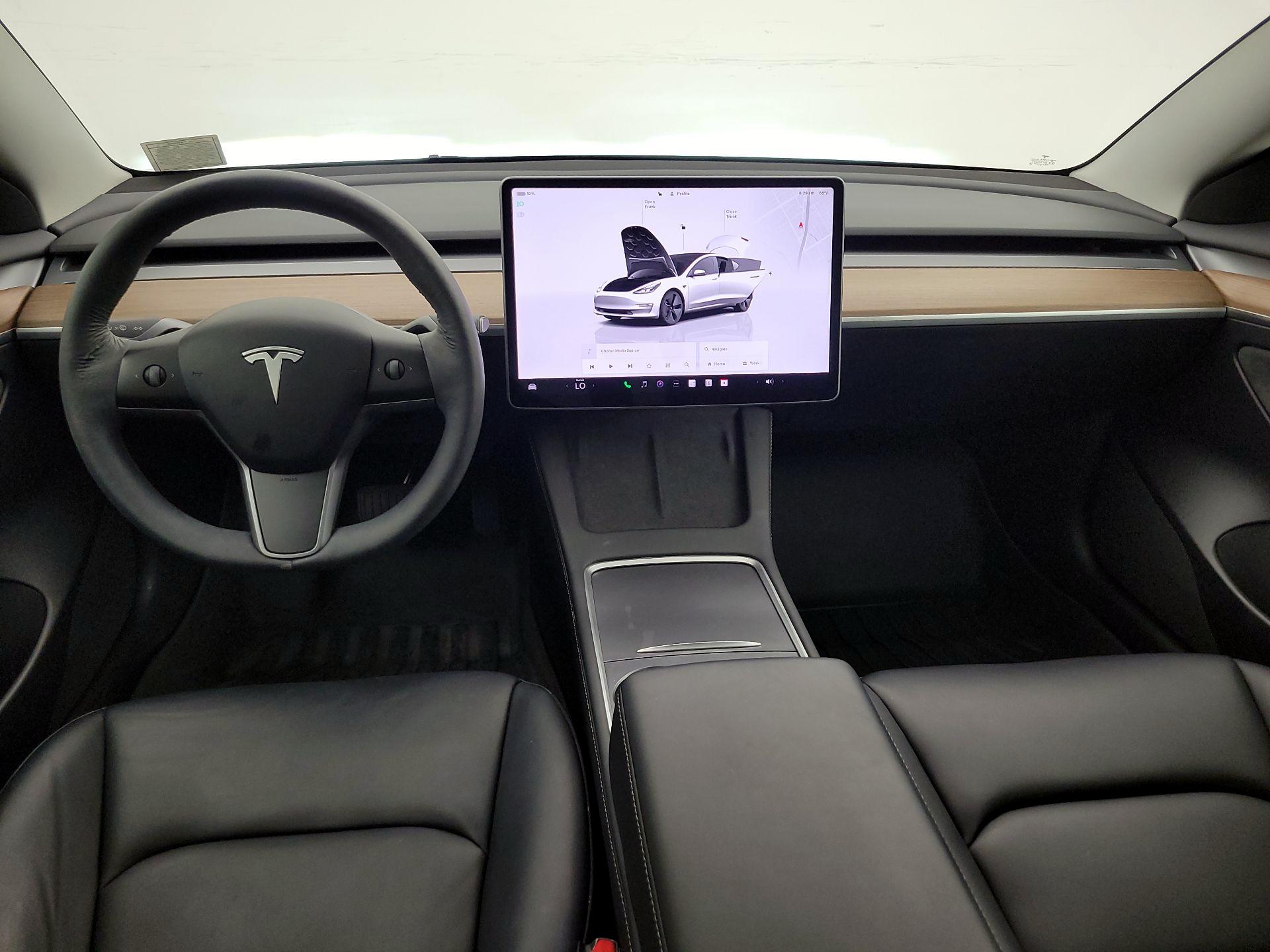 Thumbnail: 2023 Tesla Model 3 - 9