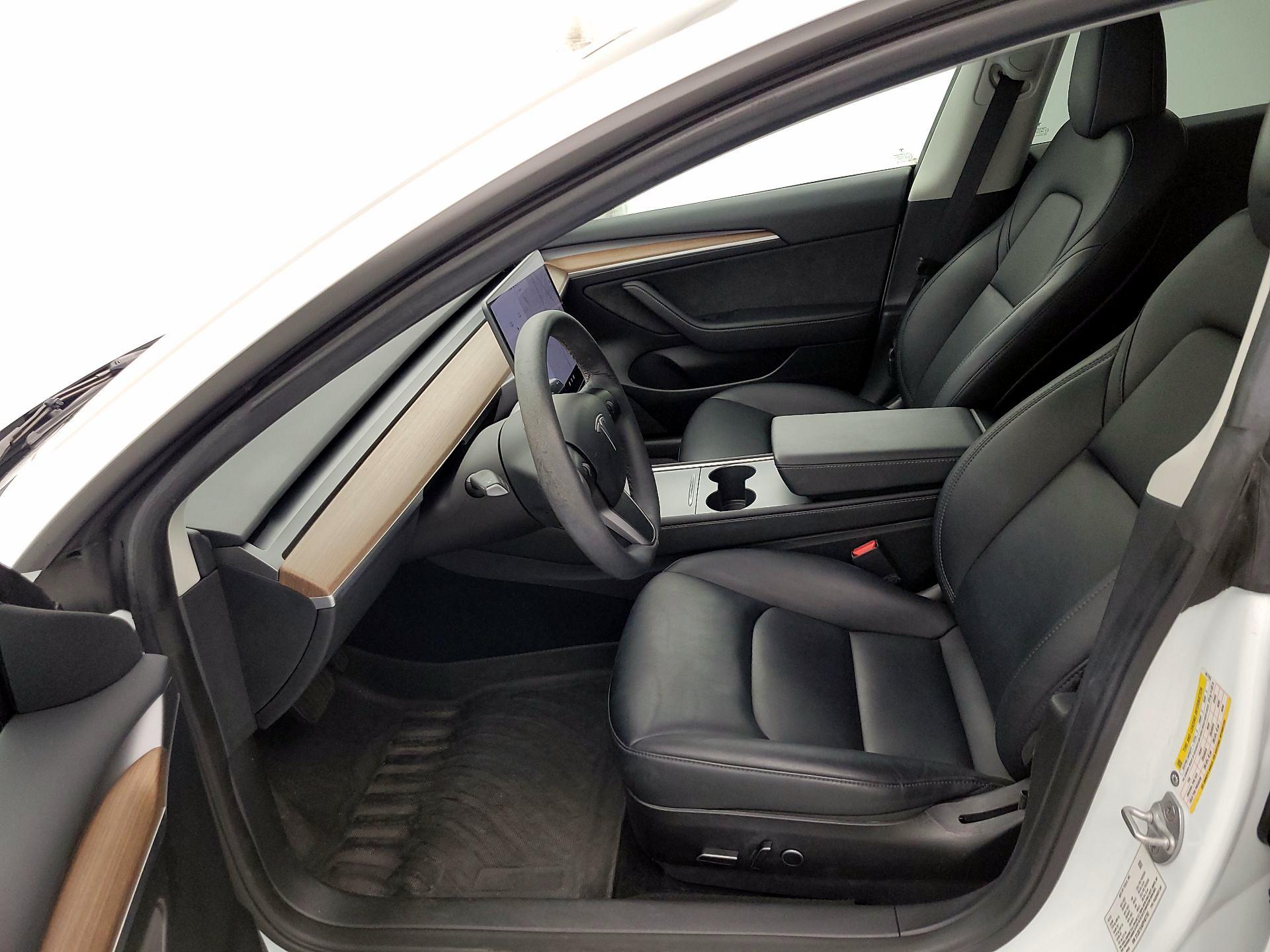 Thumbnail: 2023 Tesla Model 3 - 11