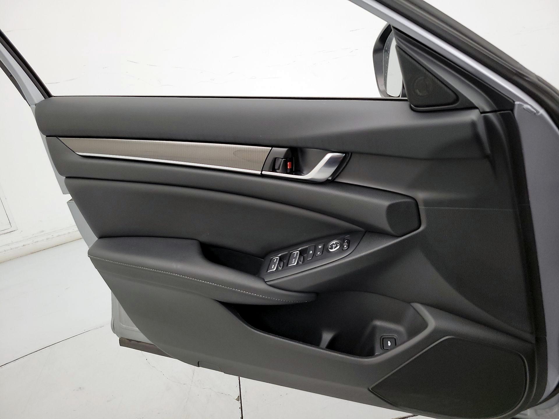 Thumbnail: 2020 Honda Accord - 12