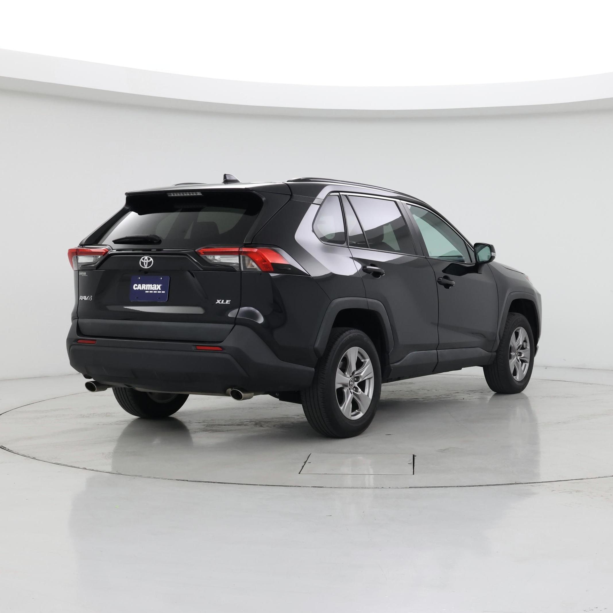 Thumbnail: 2022 Toyota RAV4 - 8